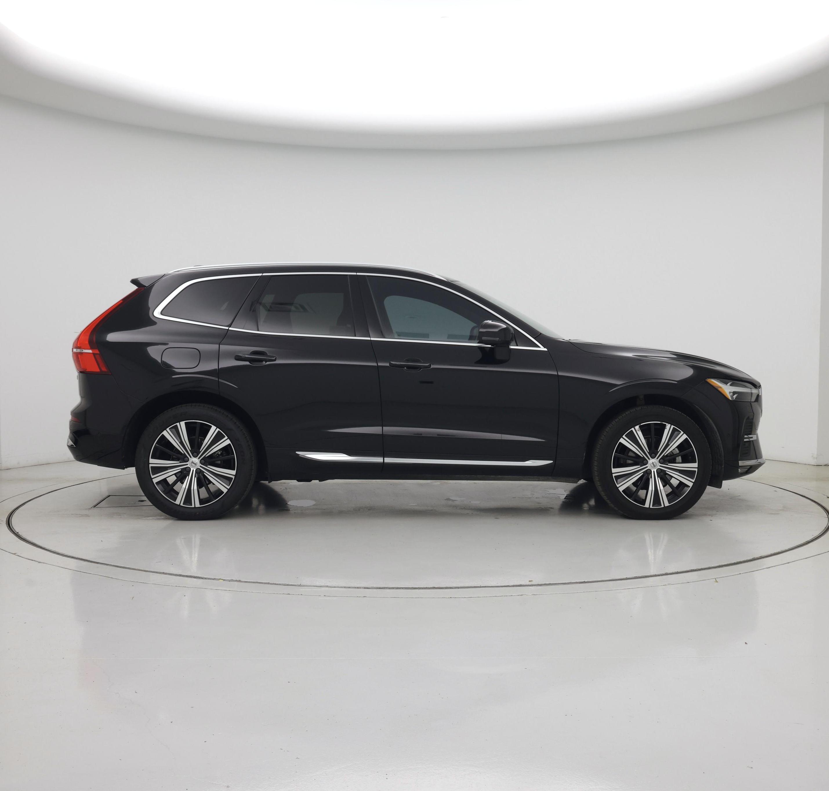 Thumbnail: 2023 Volvo XC60 - 7
