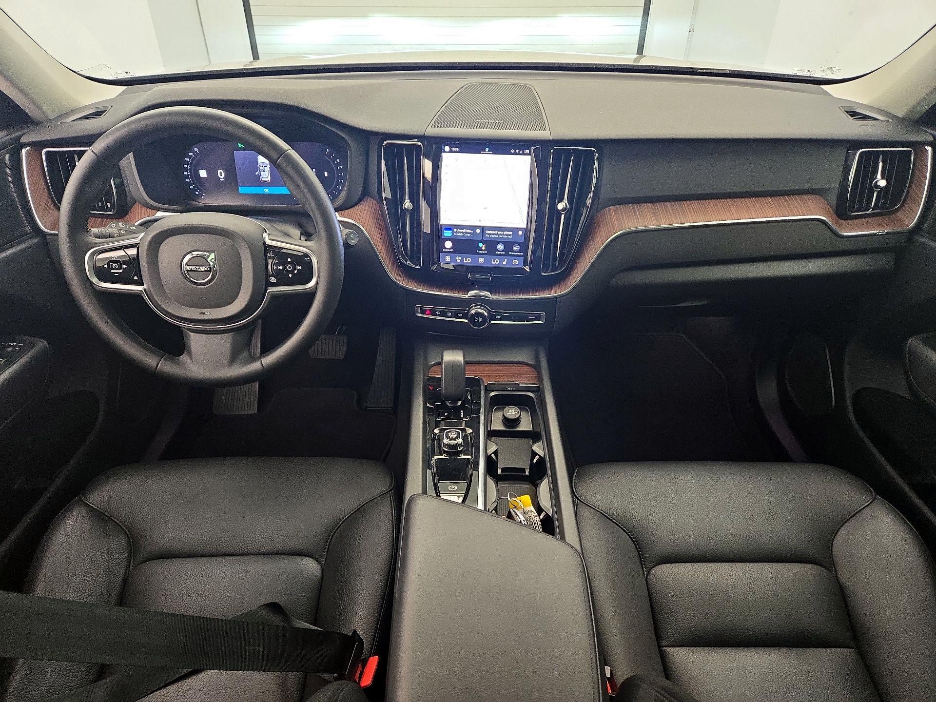 Thumbnail: 2023 Volvo XC60 - 9