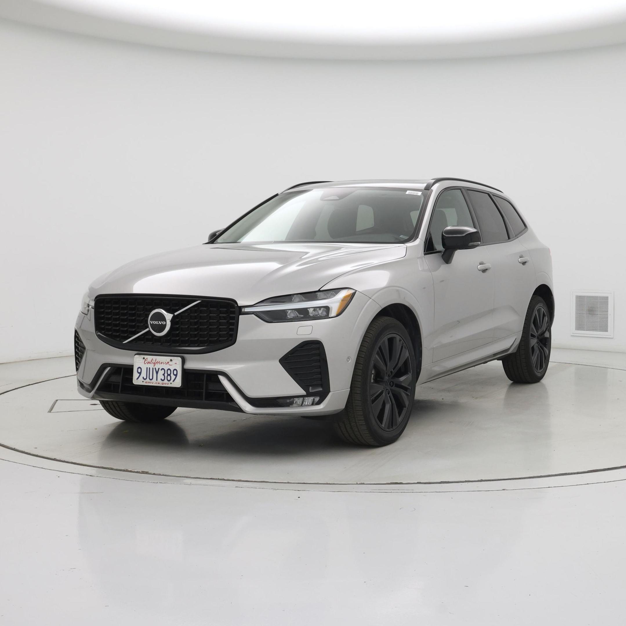 Thumbnail: 2023 Volvo XC60 - 4