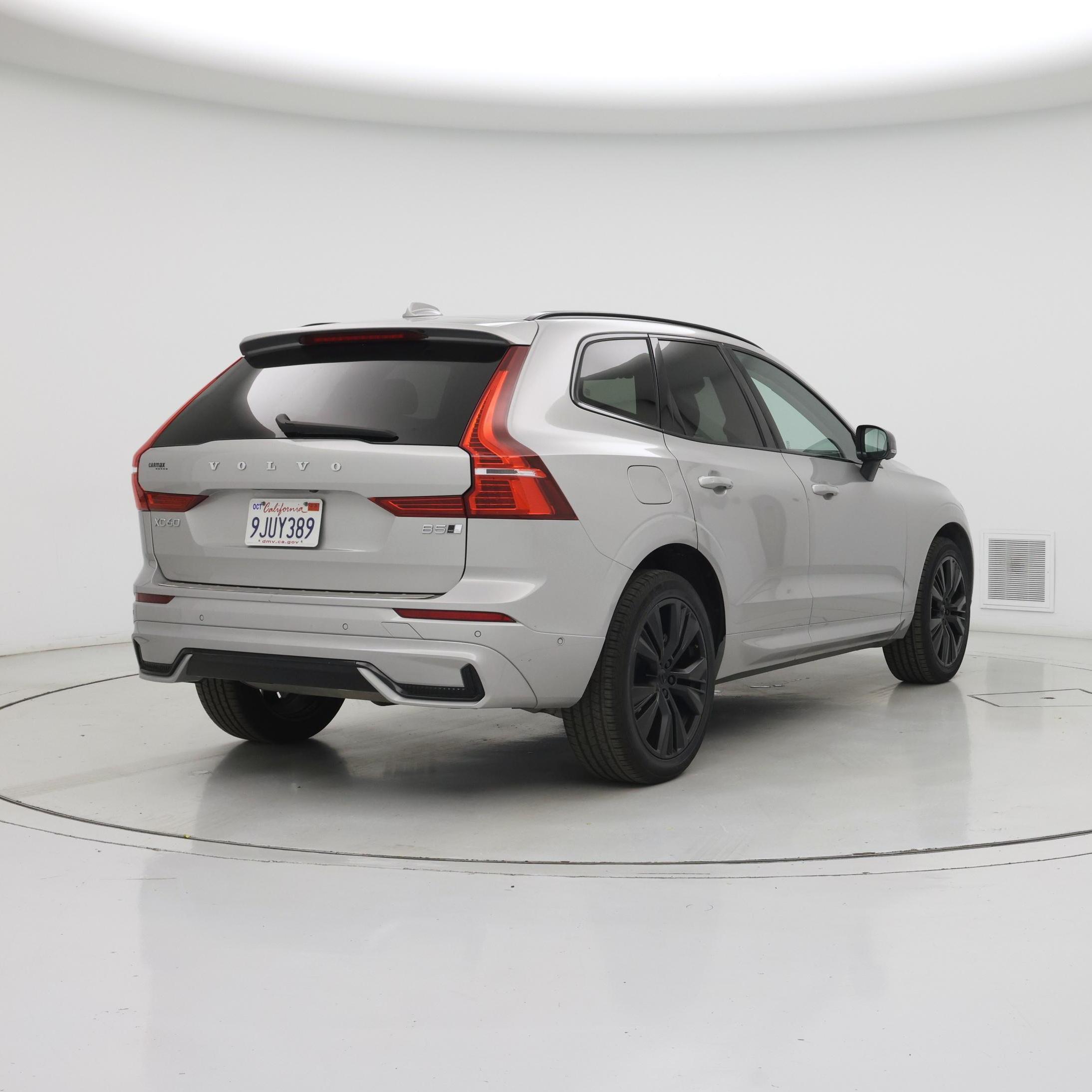 Thumbnail: 2023 Volvo XC60 - 8