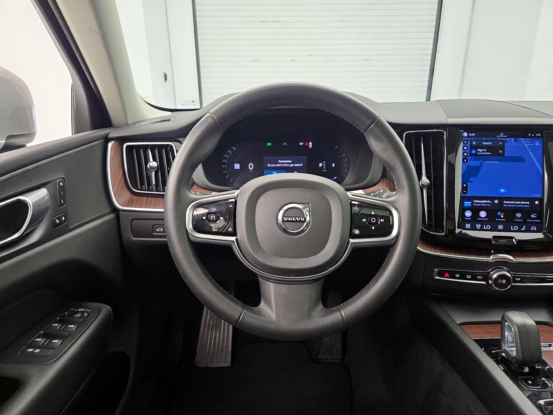 Thumbnail: 2023 Volvo XC60 - 10