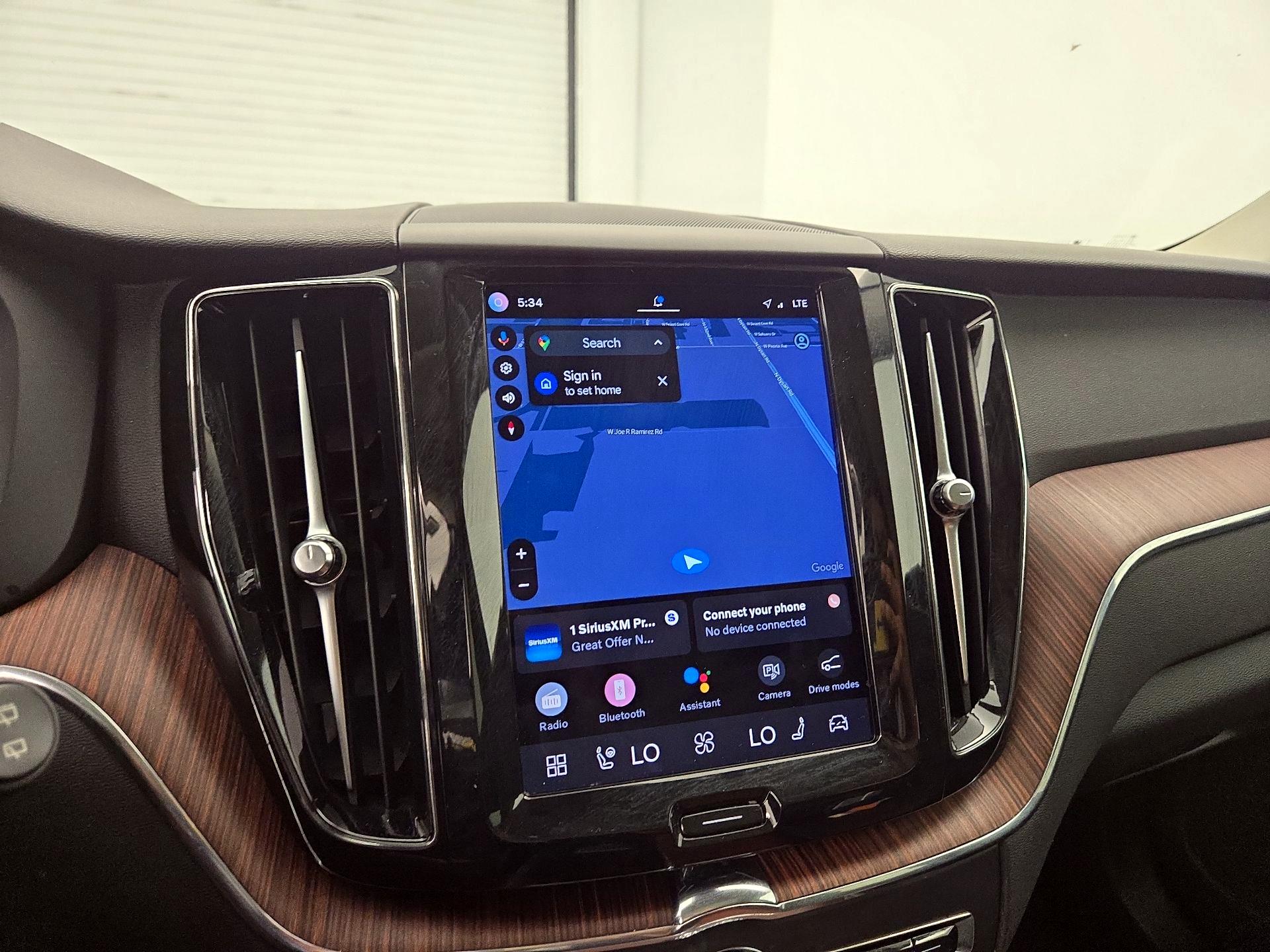 Thumbnail: 2023 Volvo XC60 - 14