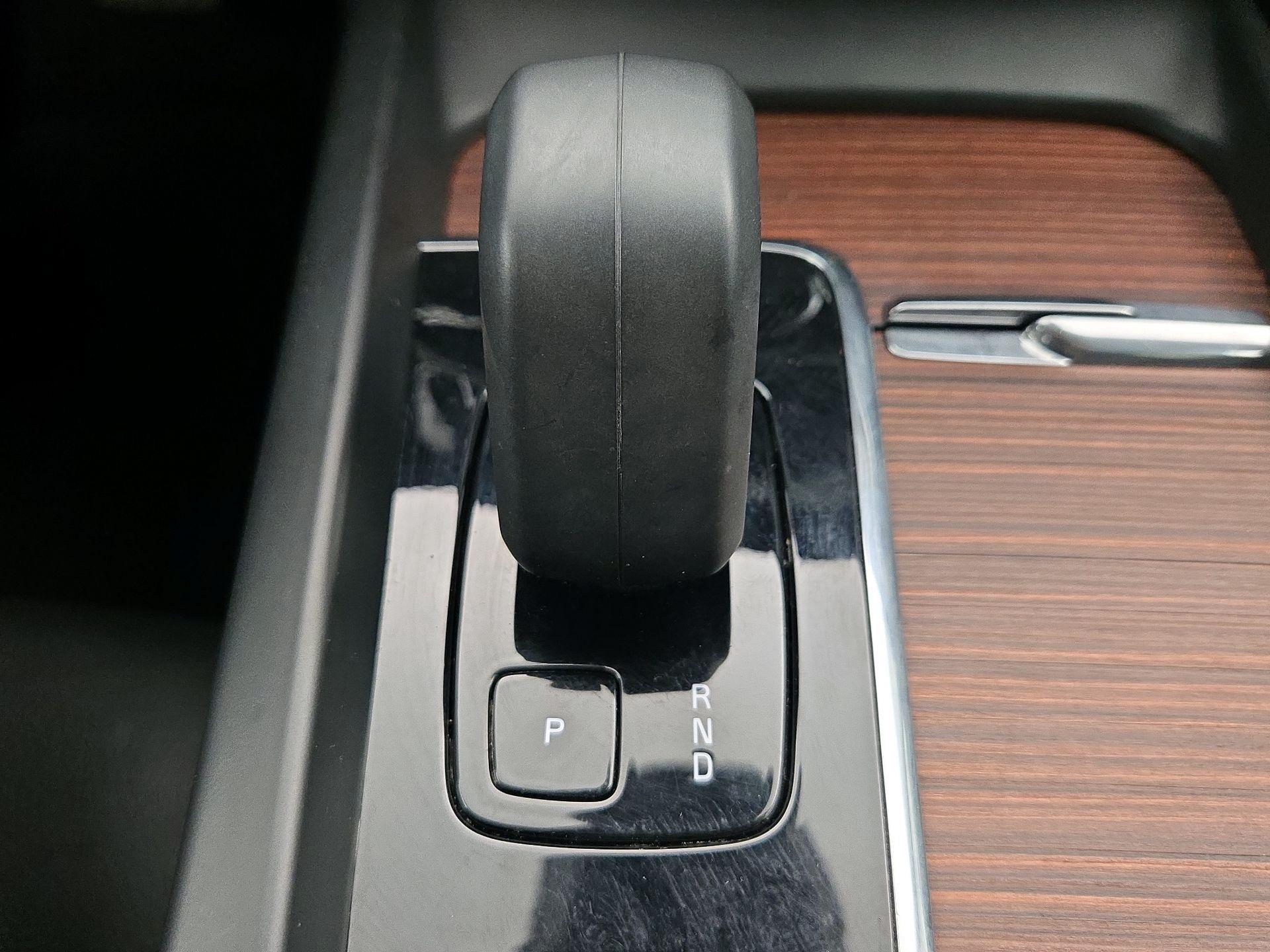 Thumbnail: 2023 Volvo XC60 - 18