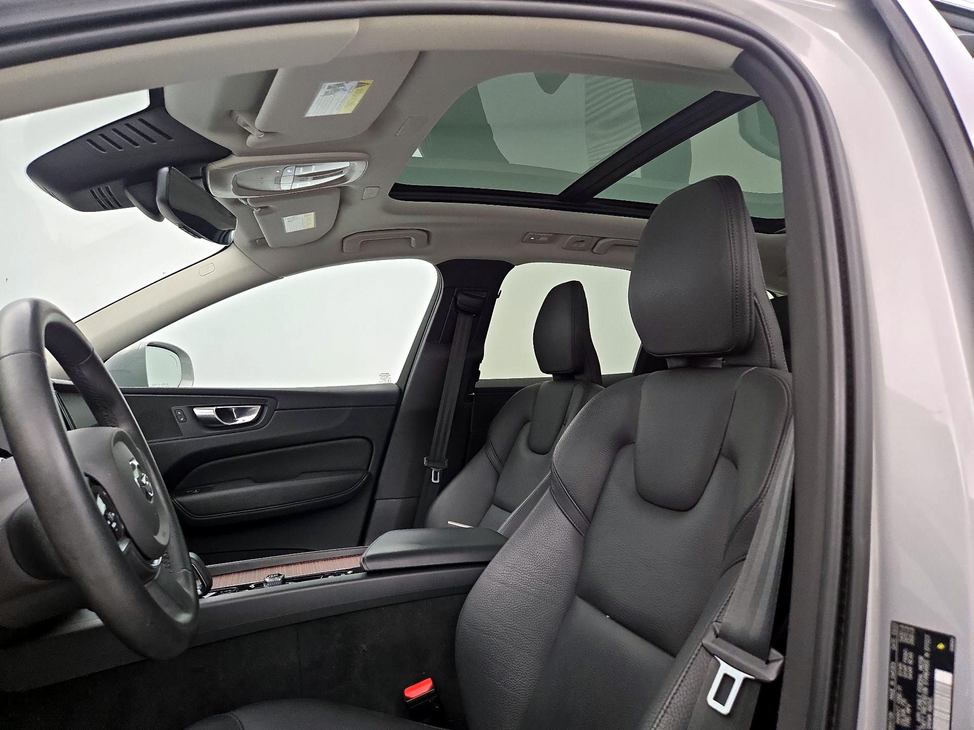 Thumbnail: 2023 Volvo XC60 - 20