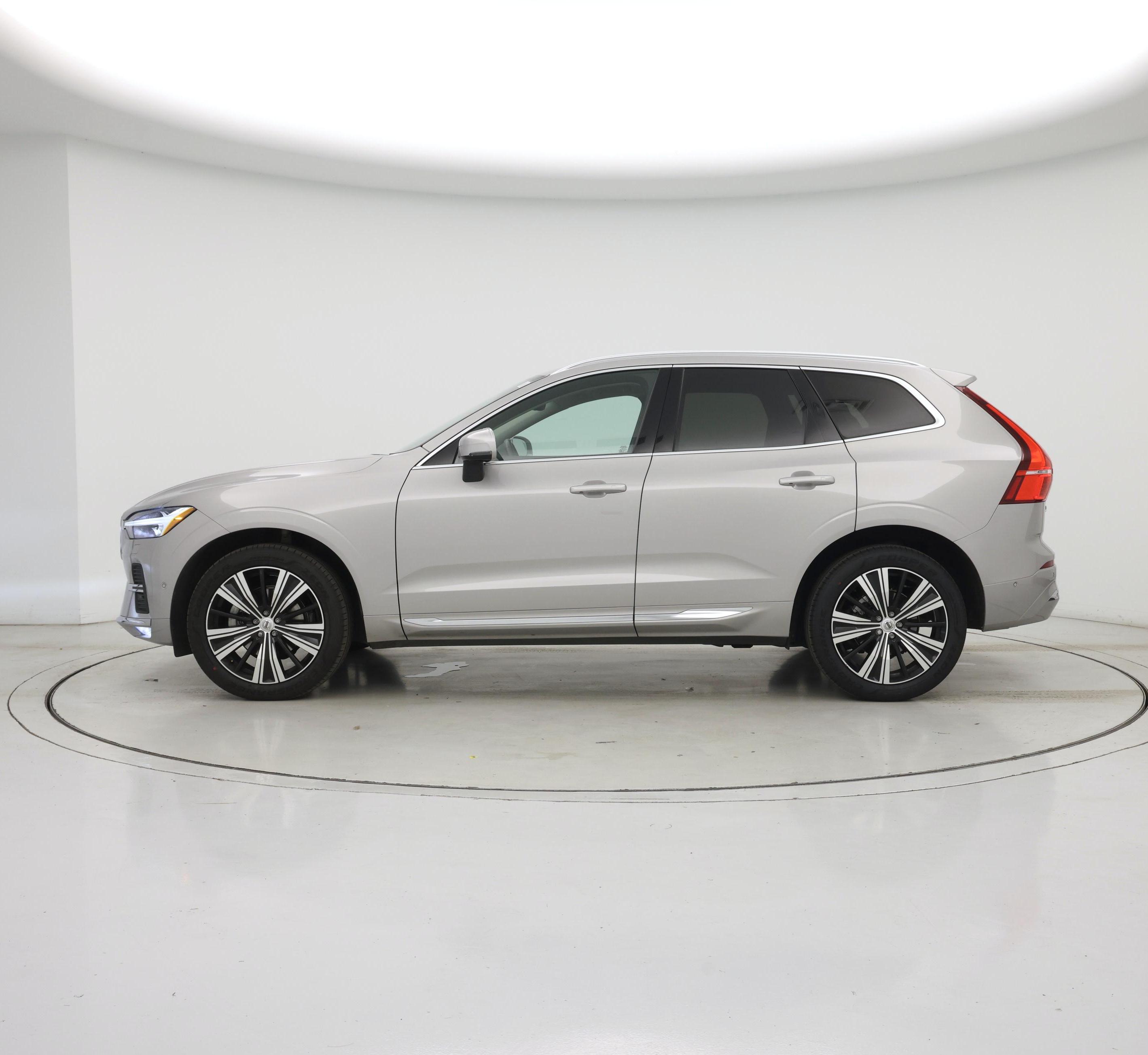 Thumbnail: 2023 Volvo XC60 - 3