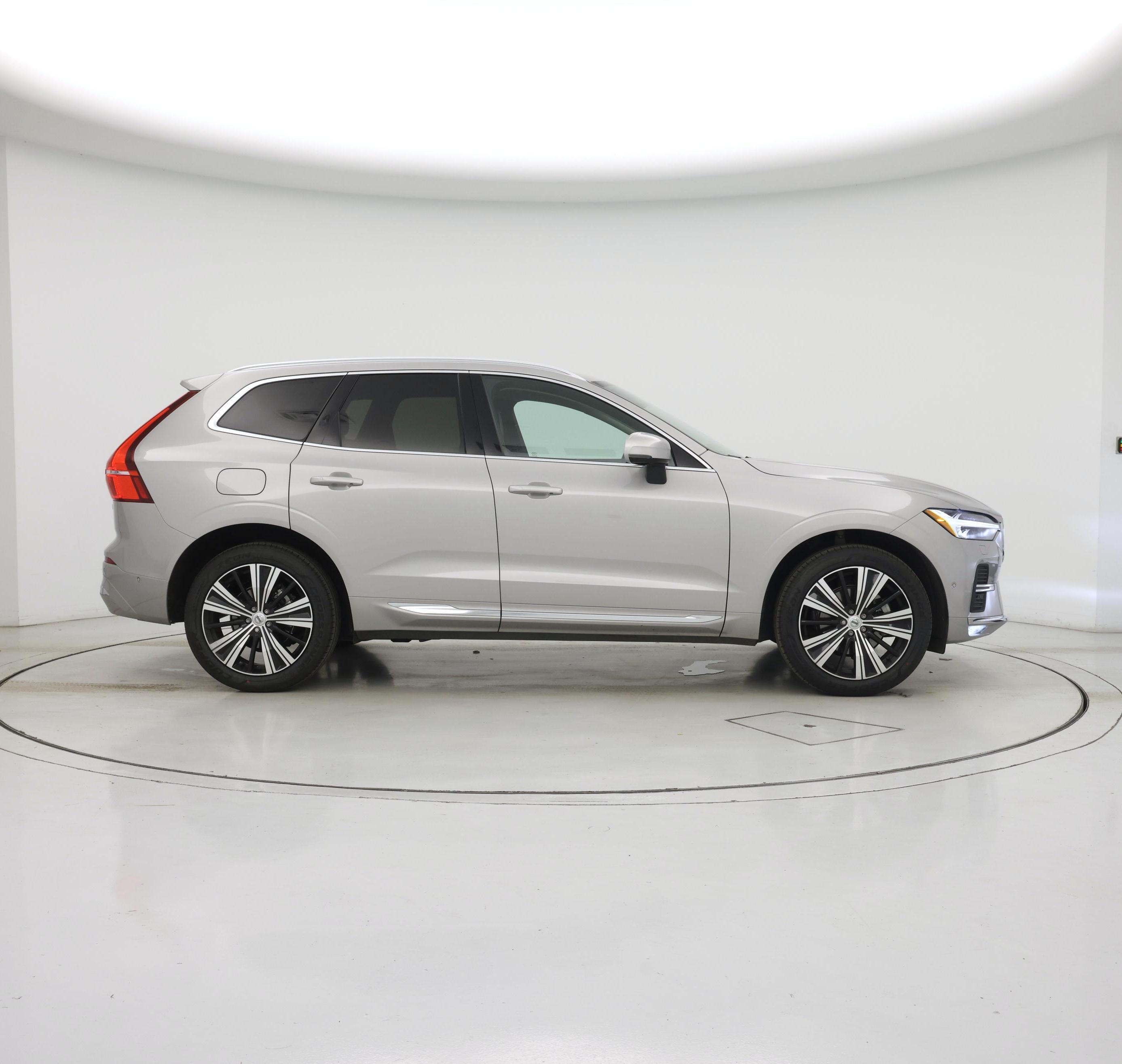 Thumbnail: 2023 Volvo XC60 - 7