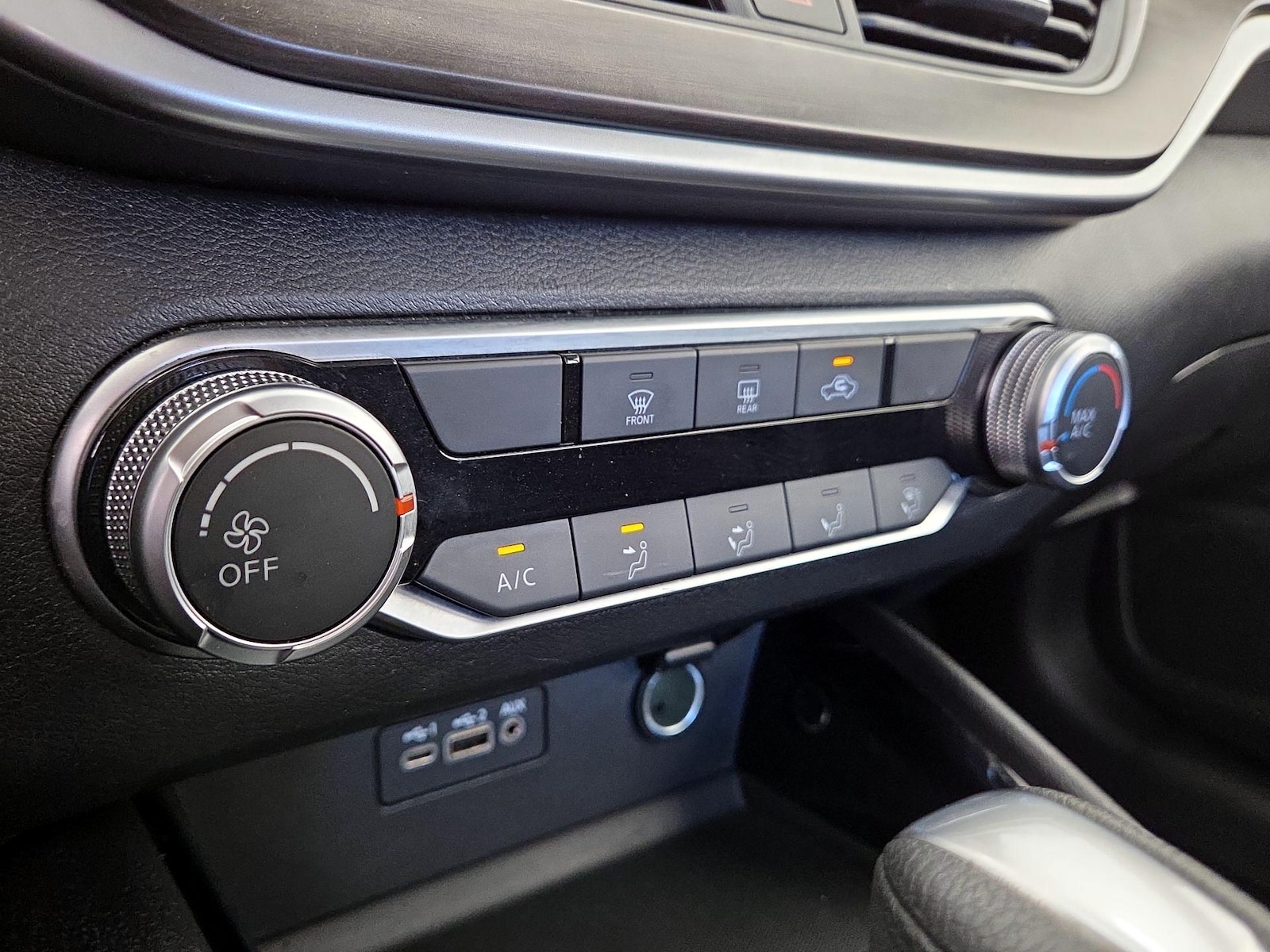 2024 Nissan Altima SV - Photo 17