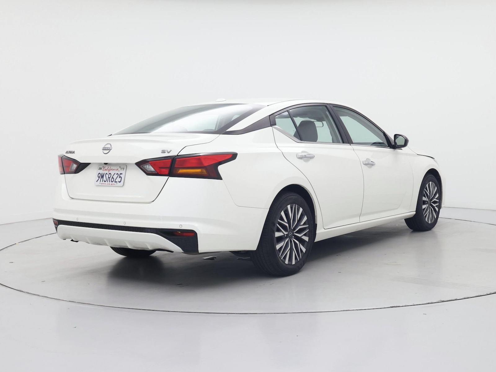 2024 Nissan Altima SV - Photo 9