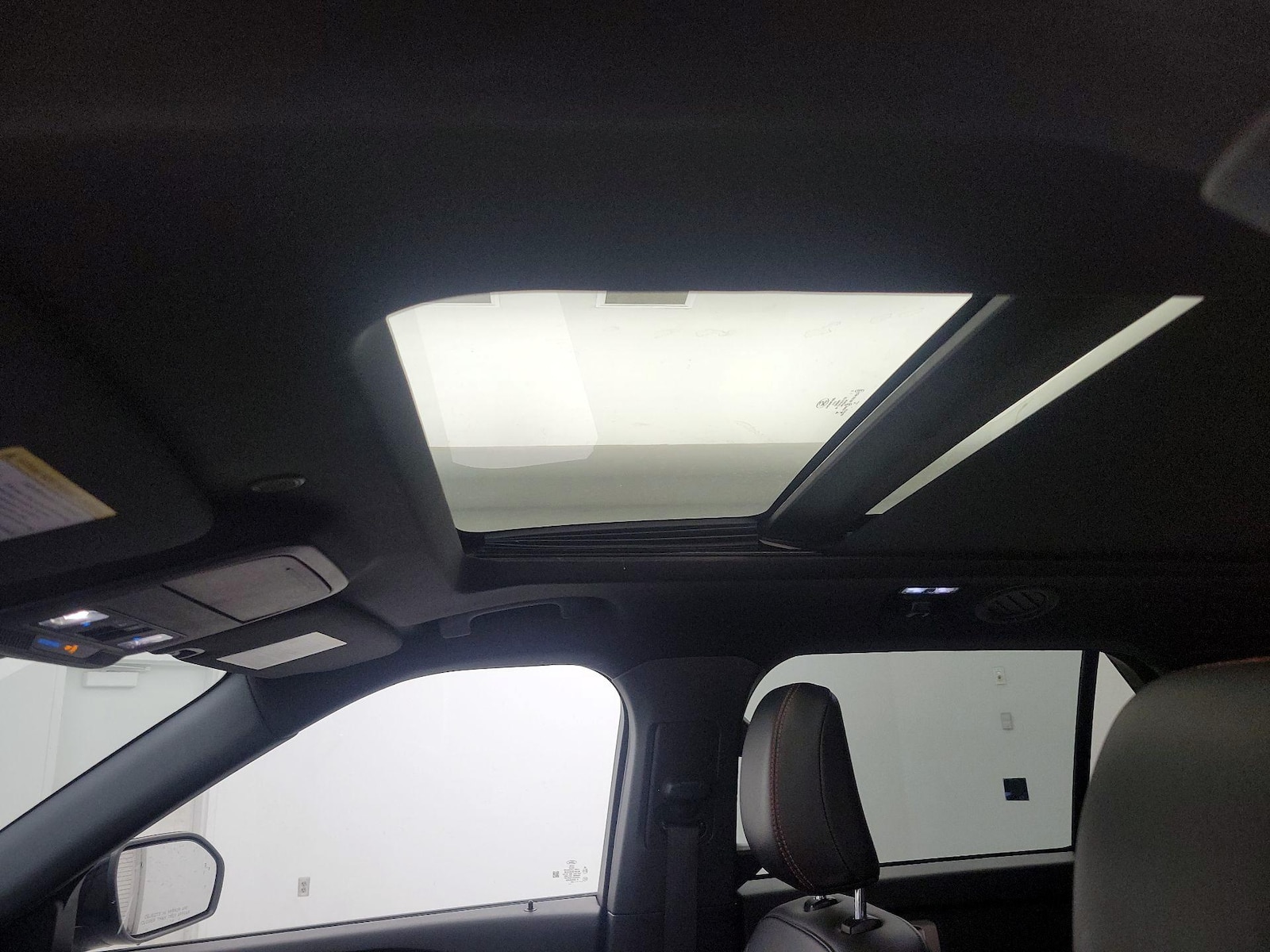 2023 Ford Explorer ST-LINE - Photo 21