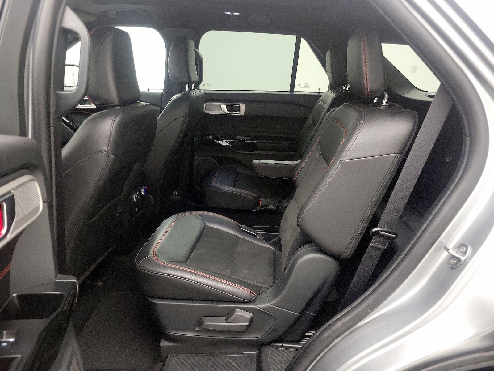2023 Ford Explorer ST-LINE - Photo 22