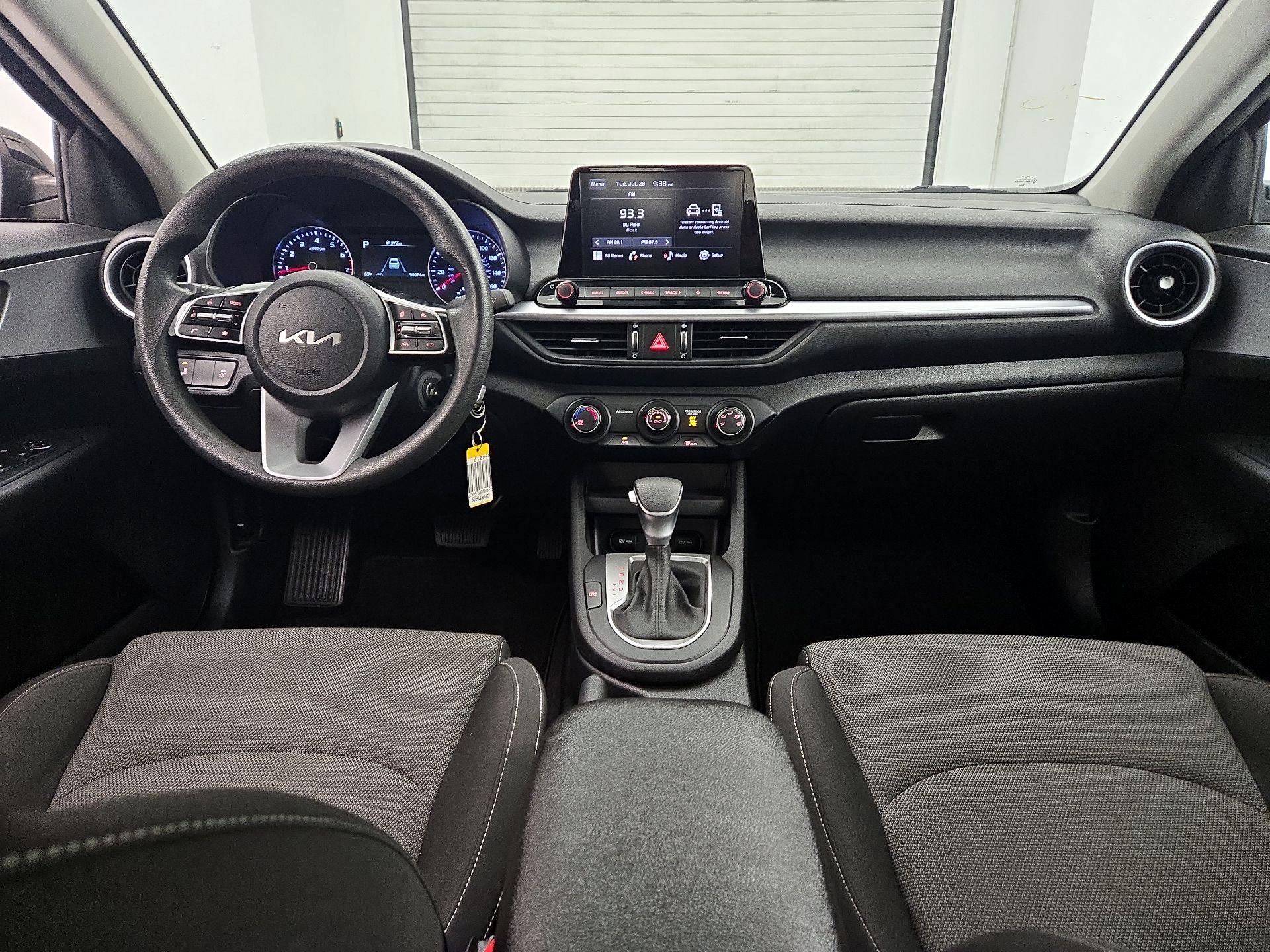 Thumbnail: 2023 Kia Forte - 9