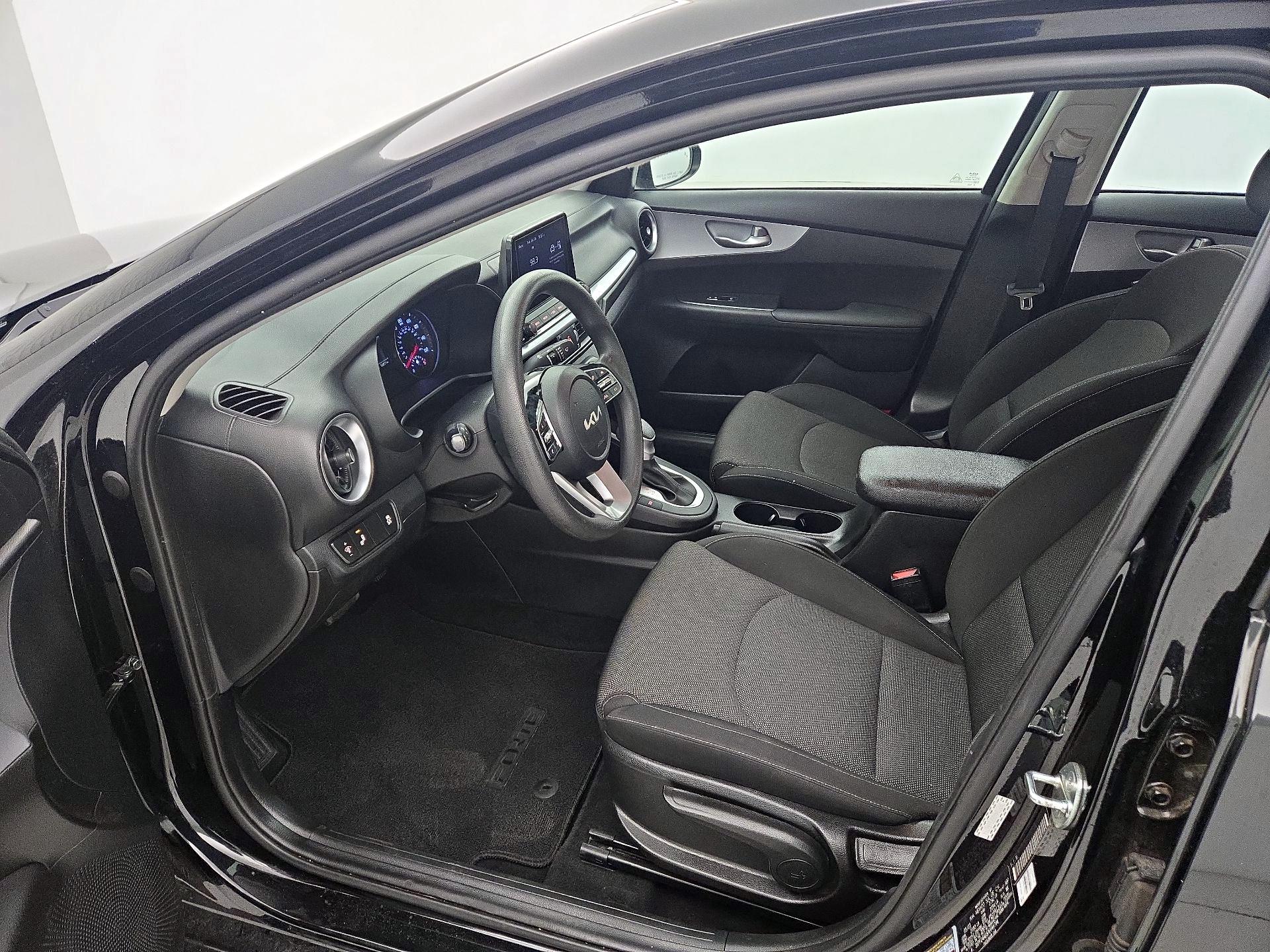 Thumbnail: 2023 Kia Forte - 11