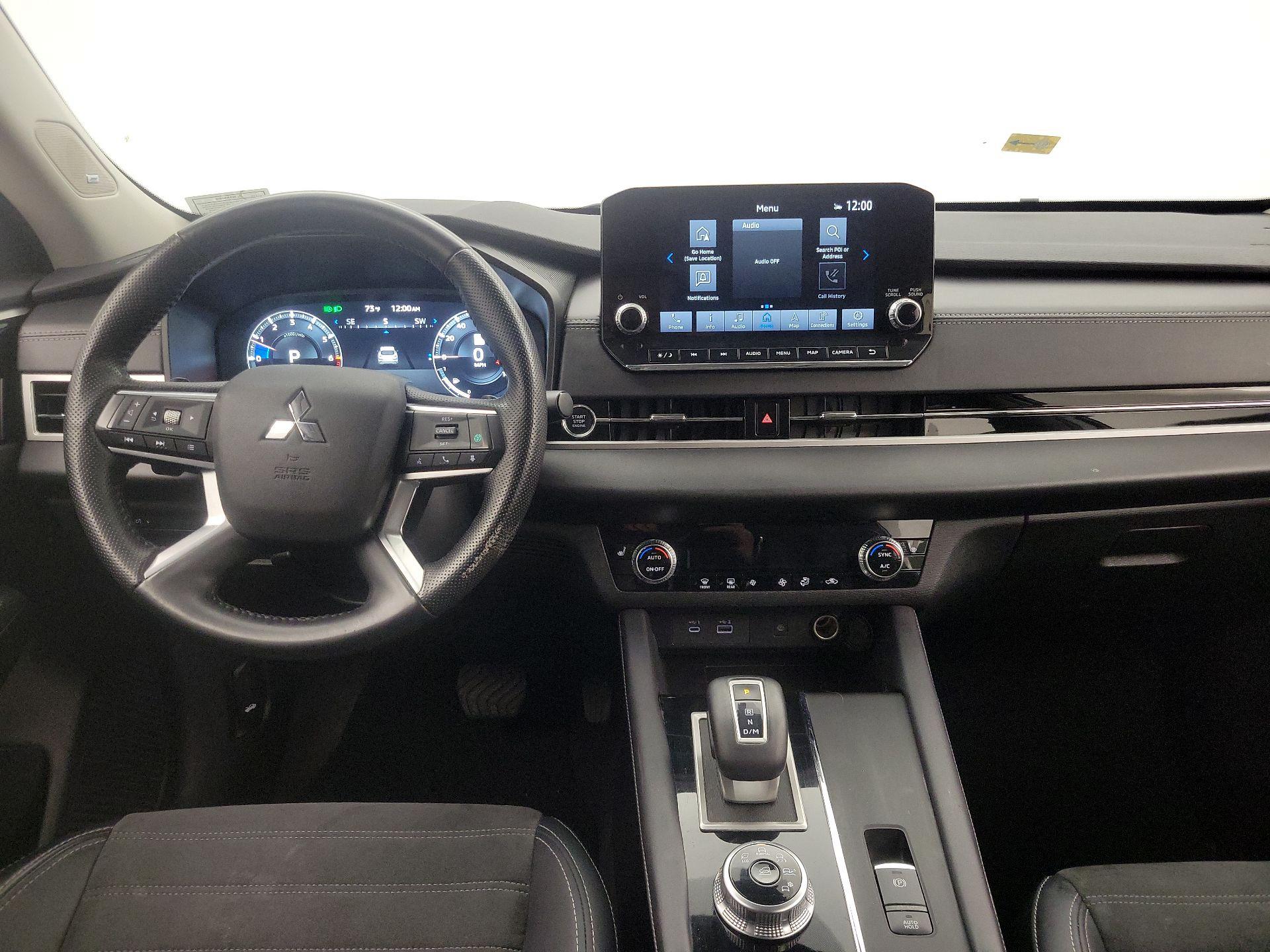 White 2024 Mitsubishi Outlander SUV / Crossover Front-Wheel Drive Automatic