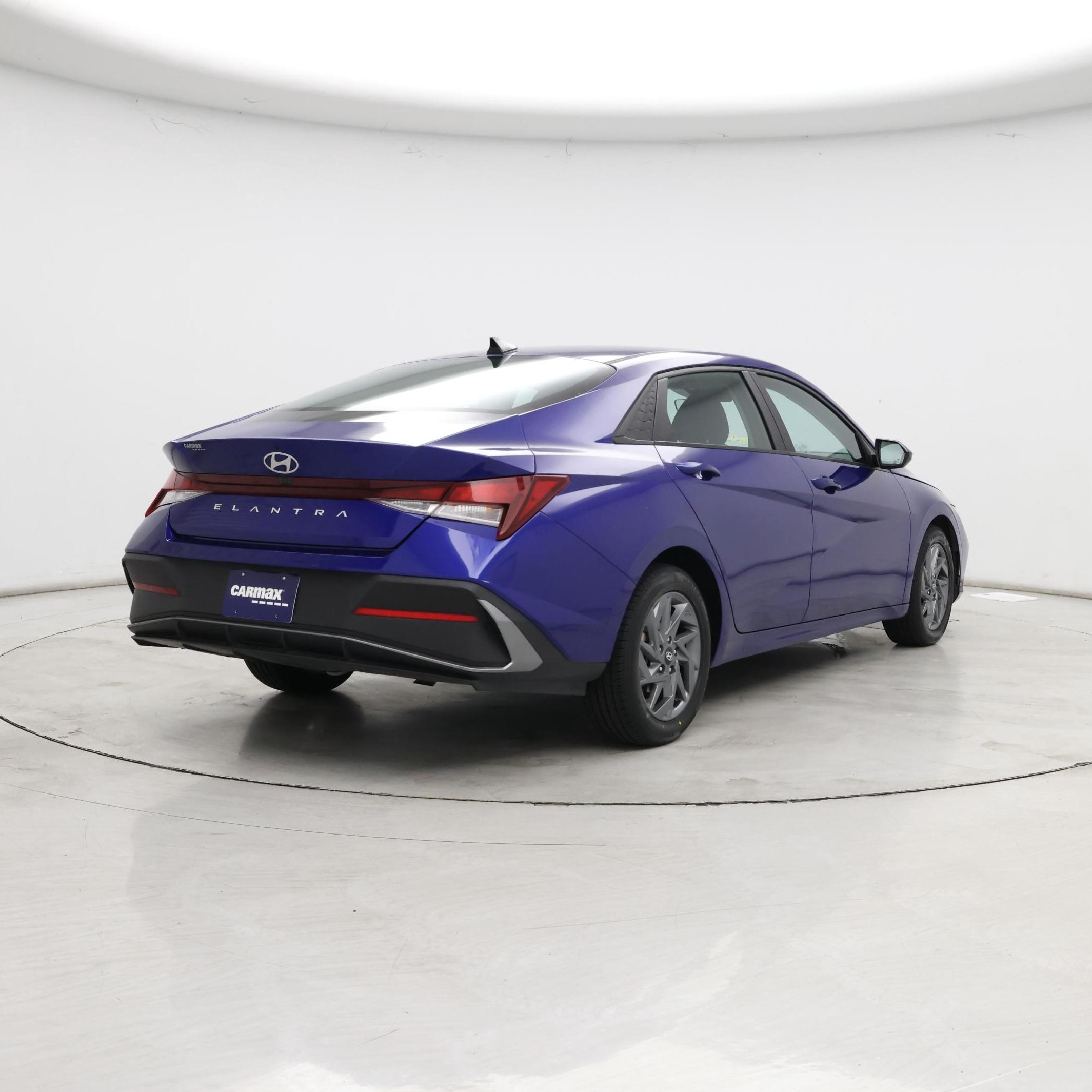 Thumbnail: 2024 Hyundai Elantra - 8