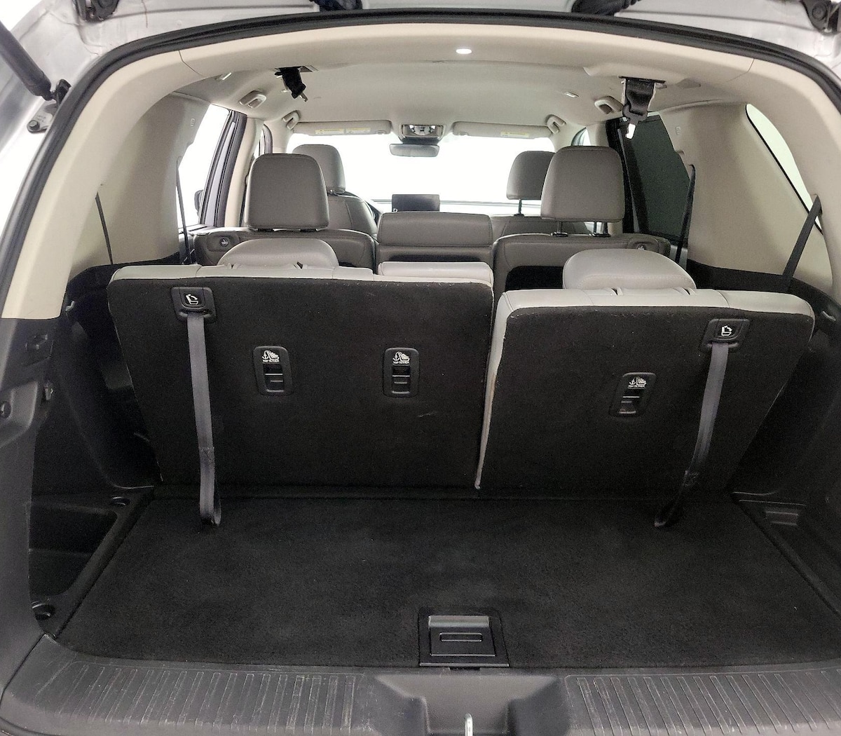 Trunk/Cargo (Seats Up)