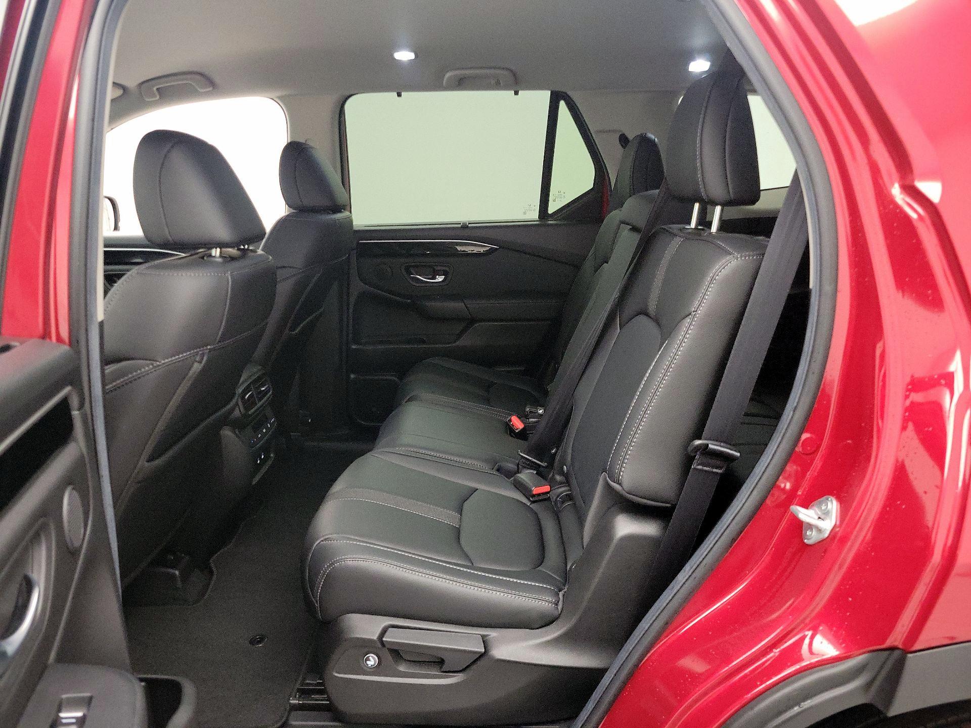 Thumbnail: 2026 Honda Pilot - 20
