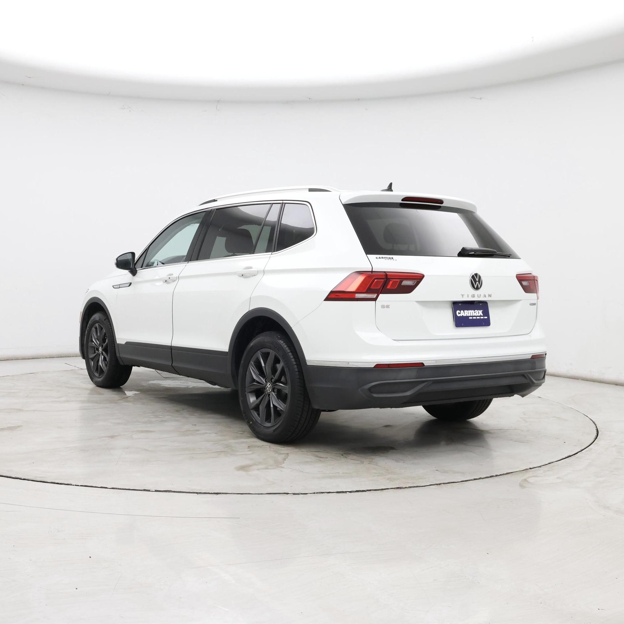 Thumbnail: 2024 Volkswagen Tiguan - 2