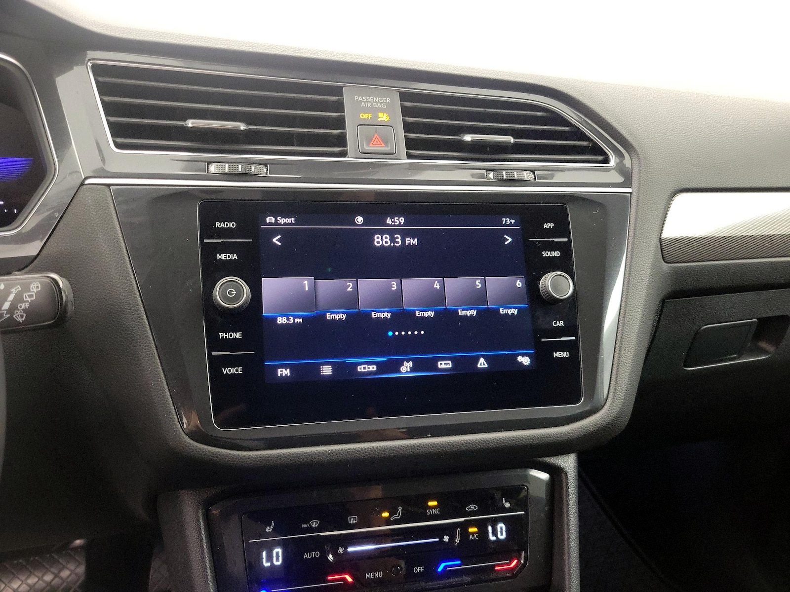 2024 Volkswagen Tiguan SE - Photo 16