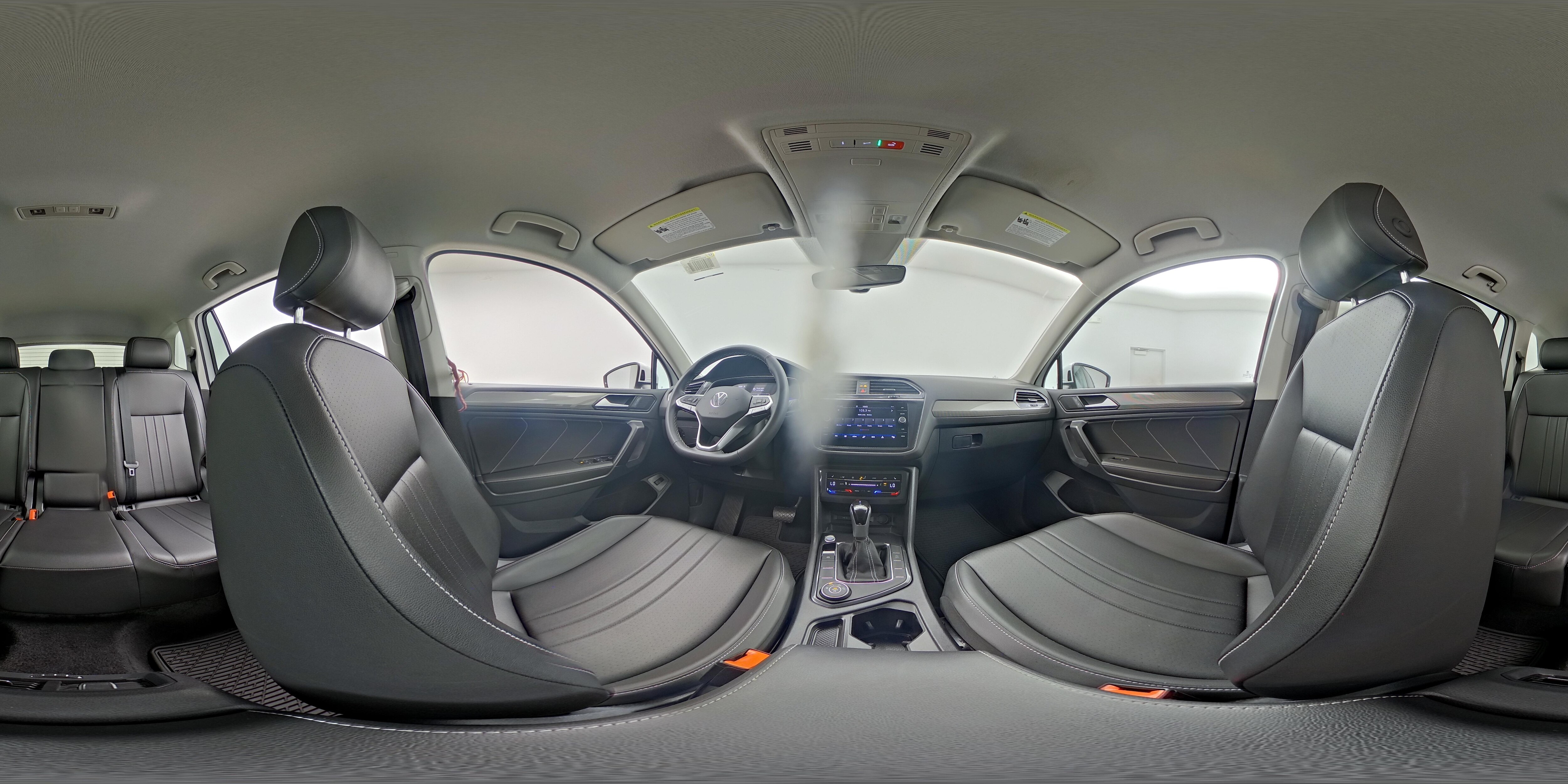 2024 Volkswagen Tiguan SE - Photo 24
