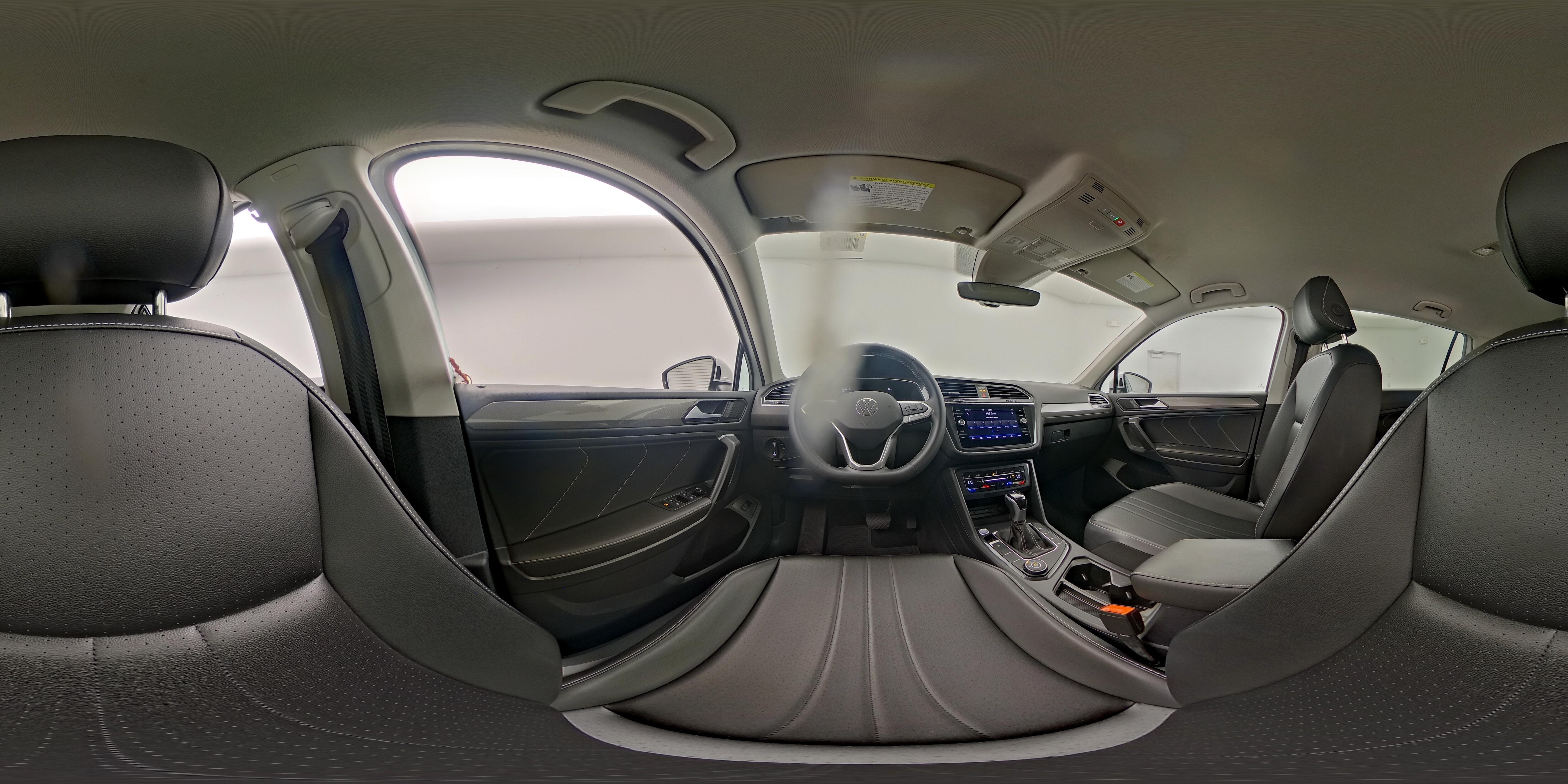 2024 Volkswagen Tiguan SE - Photo 26