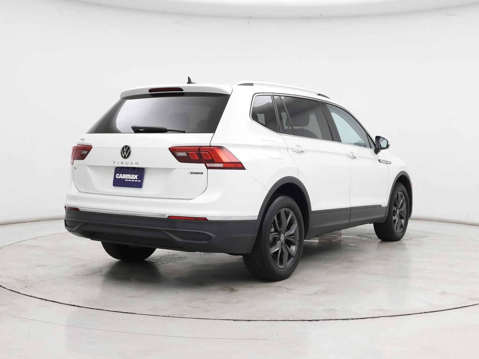 2024 Volkswagen Tiguan SE - Photo 9