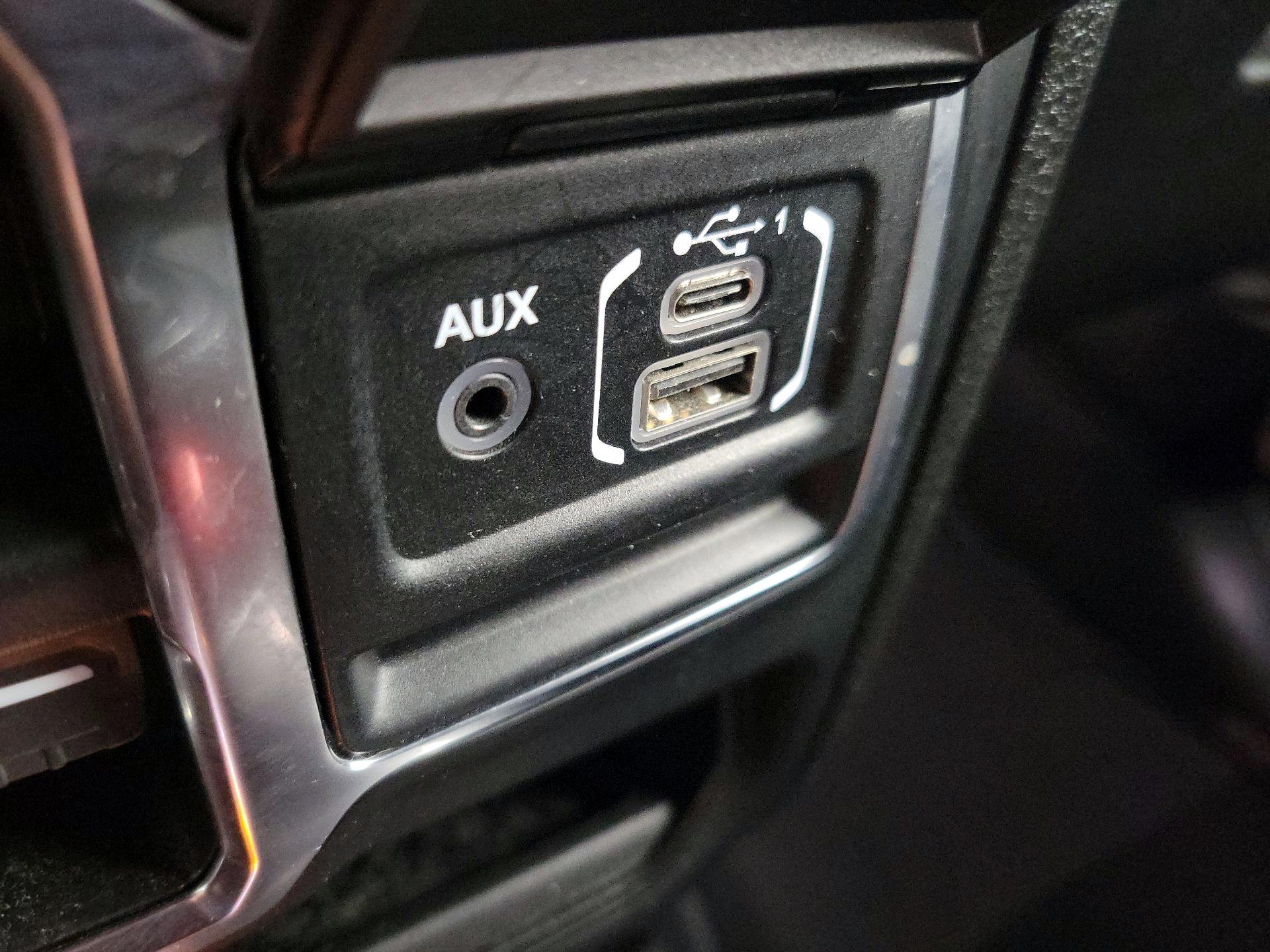 Thumbnail: 2024 Jeep Wrangler - 18