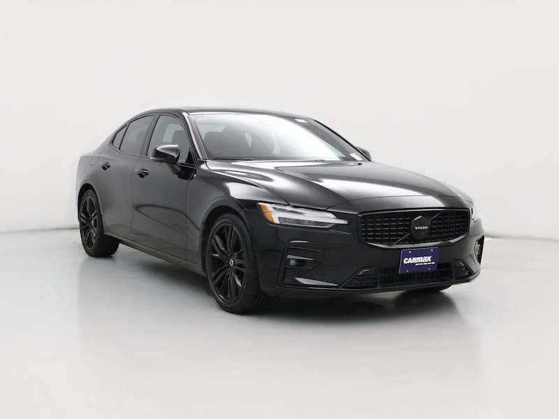 2023 Volvo S60 B5 Plus Black Edition