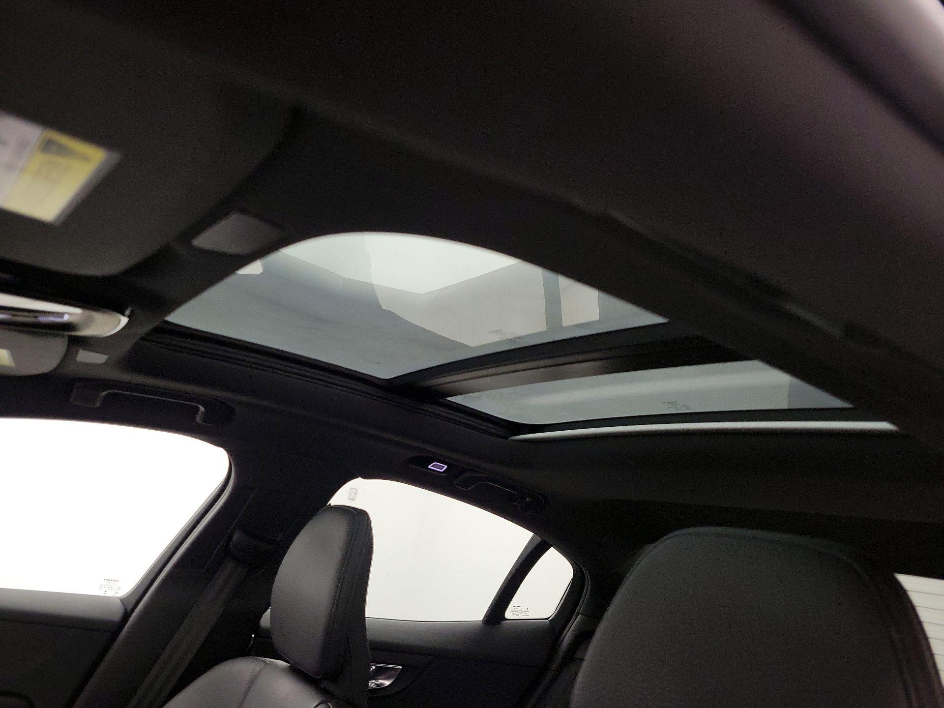 Thumbnail: 2023 Volvo S60 - 18