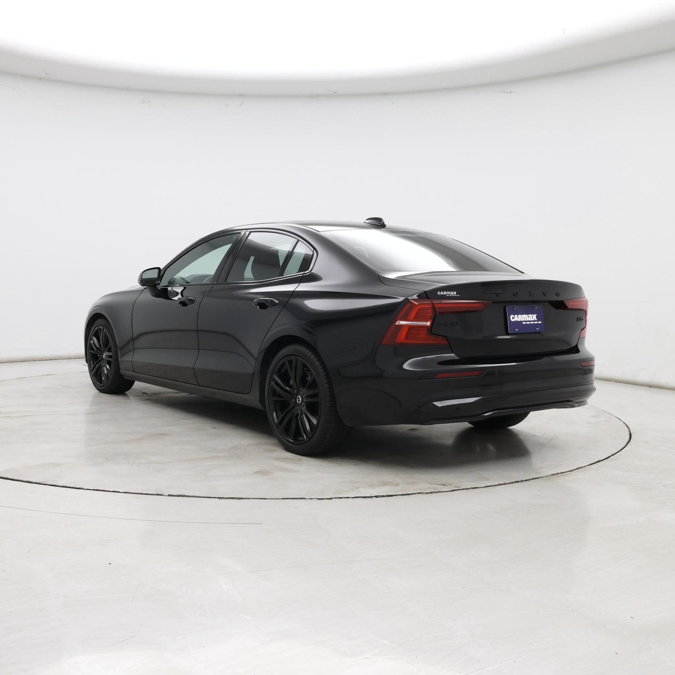 Thumbnail: 2023 Volvo S60 - 2