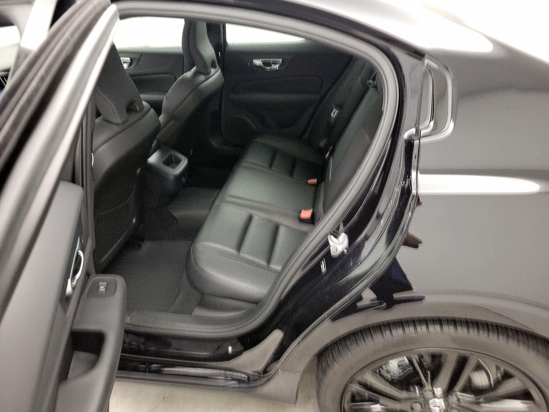 Thumbnail: 2023 Volvo S60 - 19