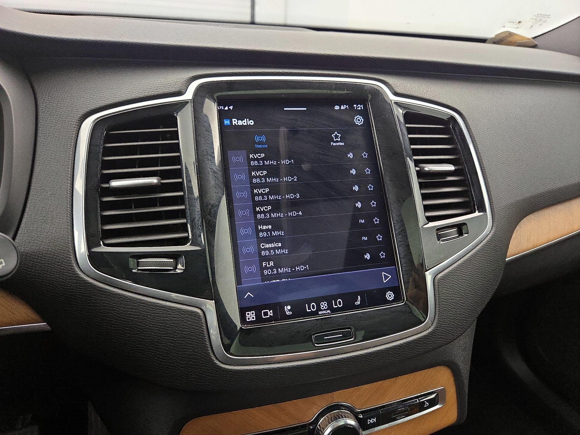 Thumbnail: 2023 Volvo XC90 - 16