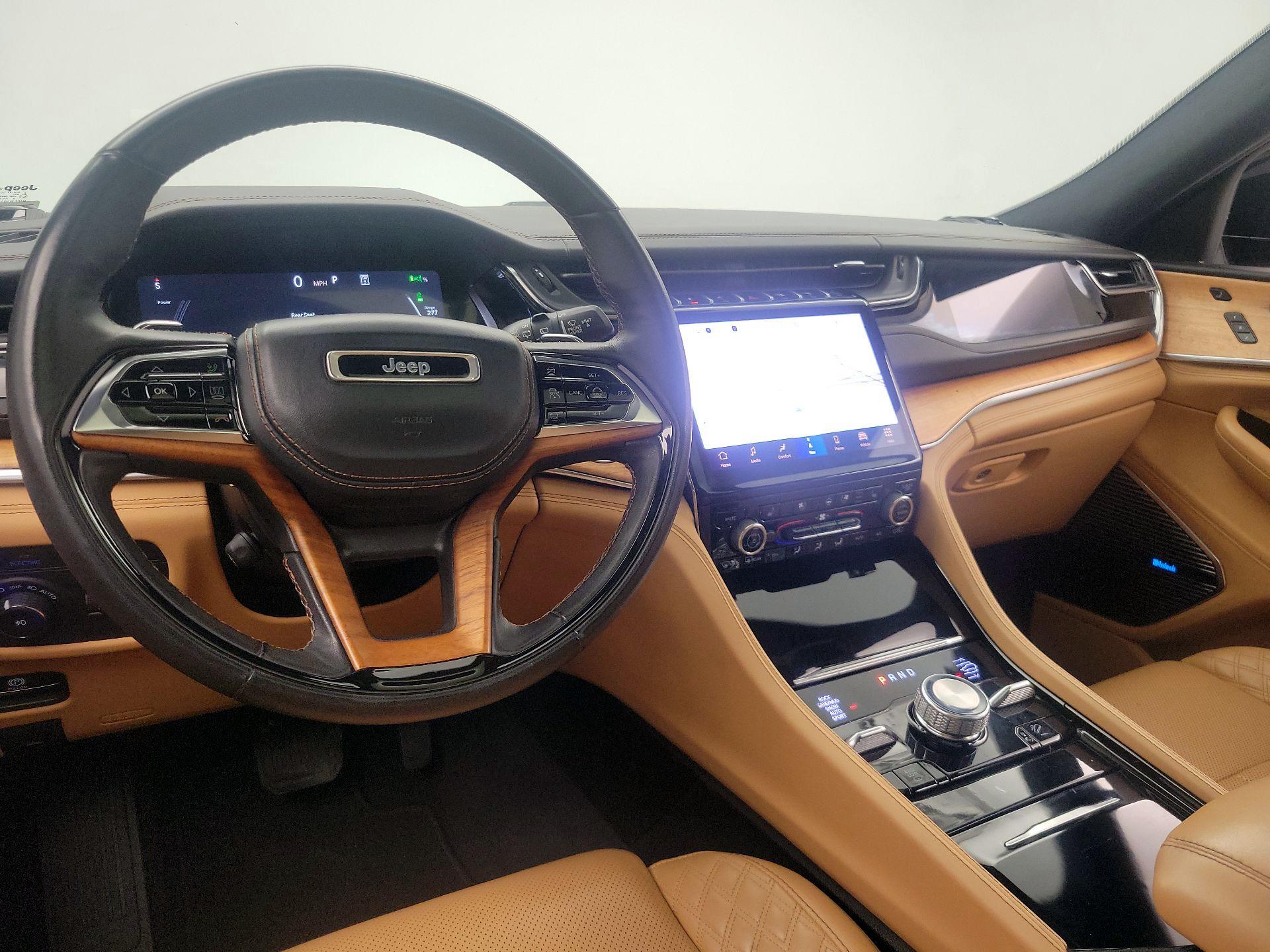 Thumbnail: 2022 Jeep Grand Cherokee - 9