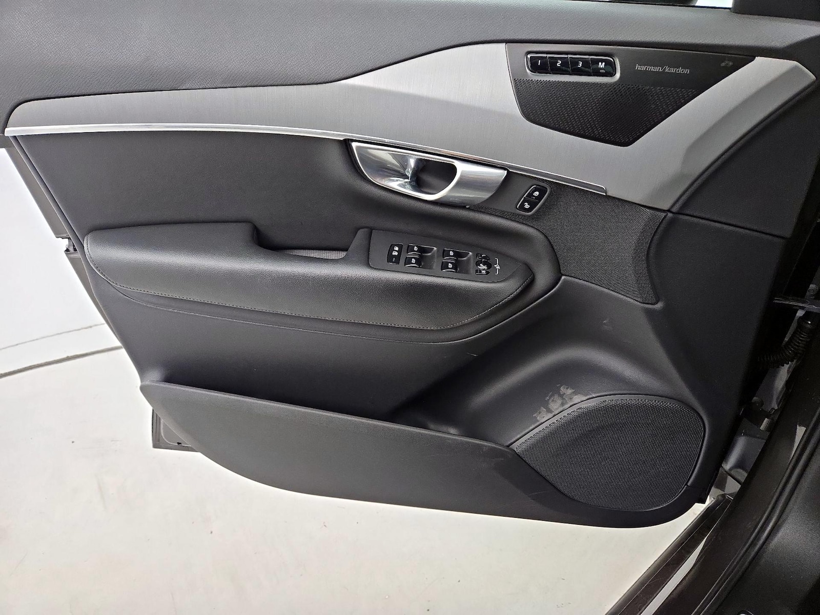 2023 Volvo XC90 Core - Photo 13