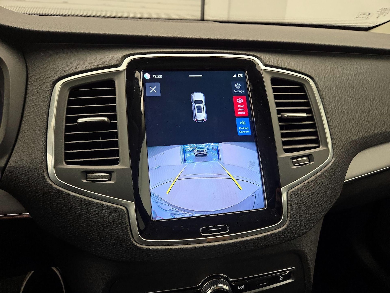 2023 Volvo XC90 Core - Photo 16