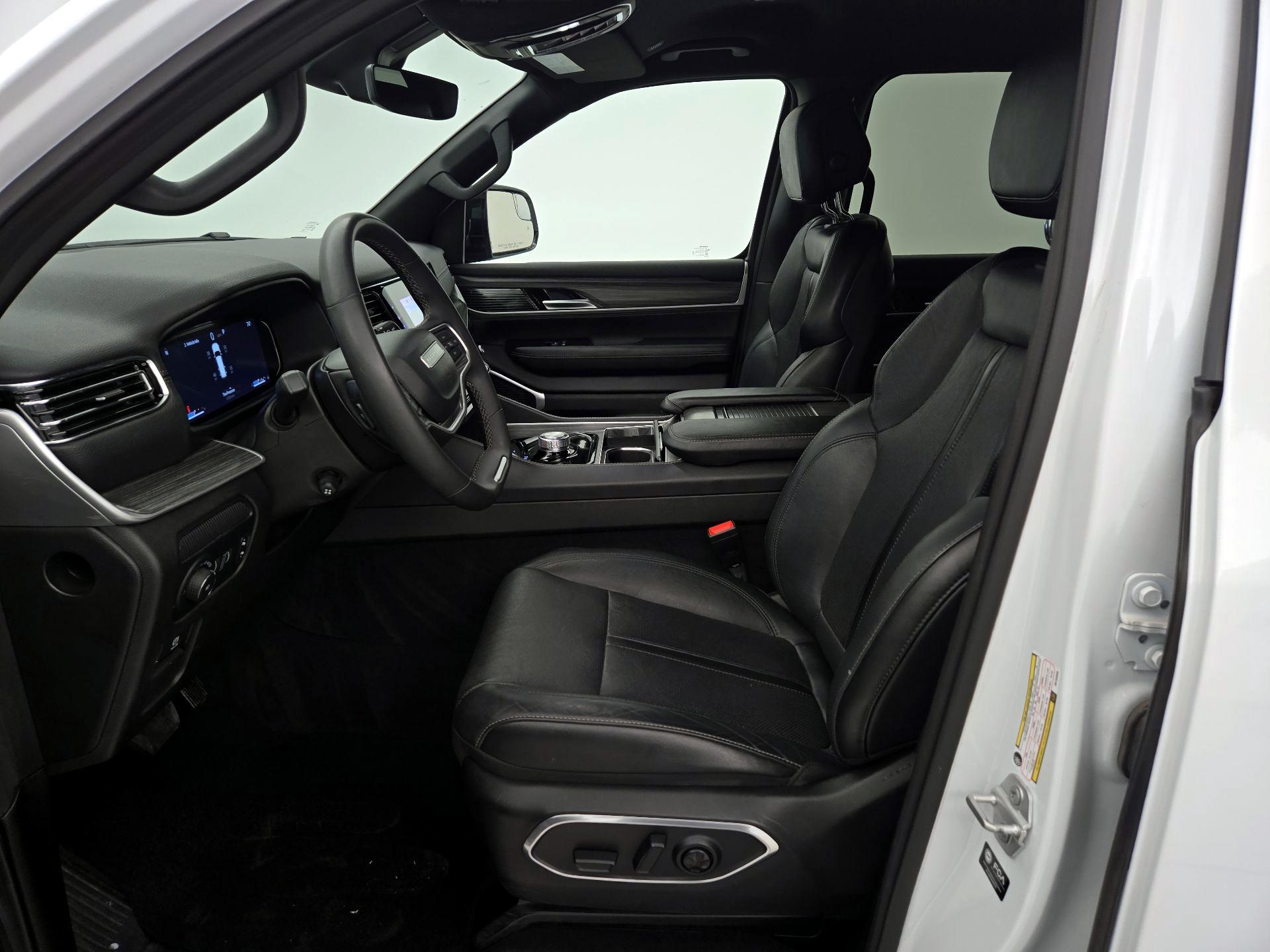 Thumbnail: 2024 Jeep Wagoneer - 11