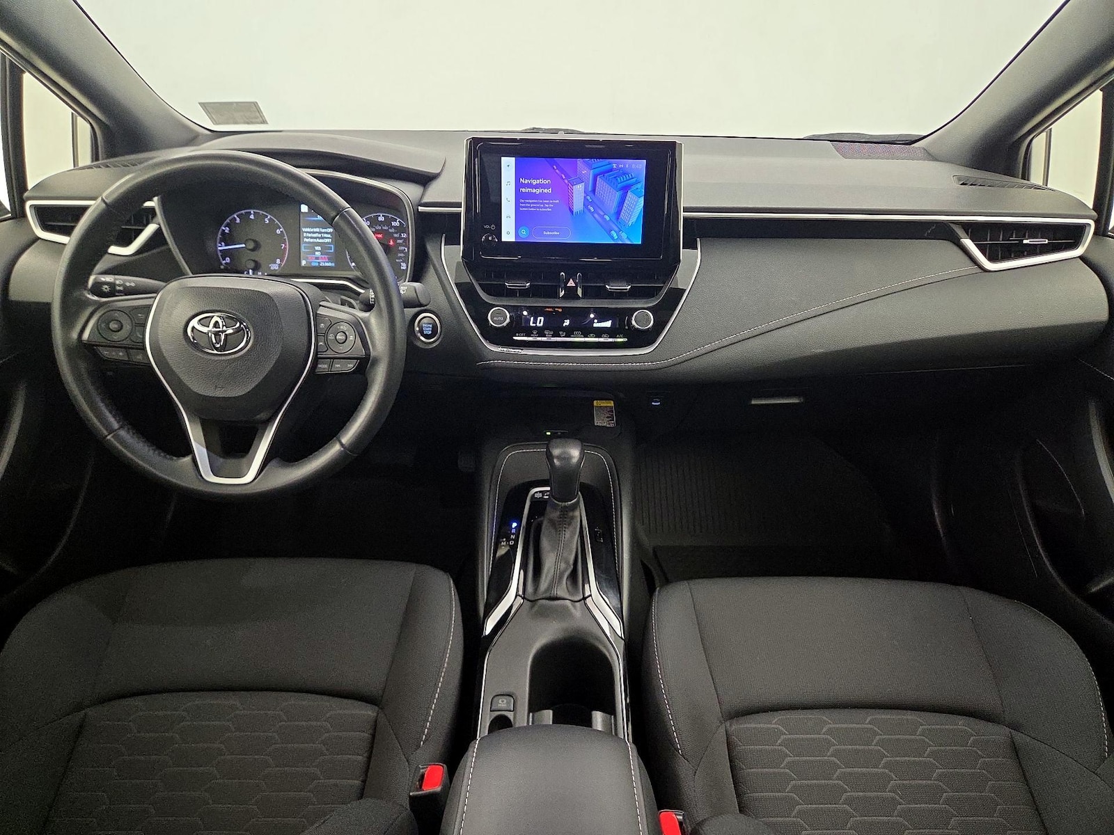 2024 Toyota Corolla Hatchback SE - Photo 10