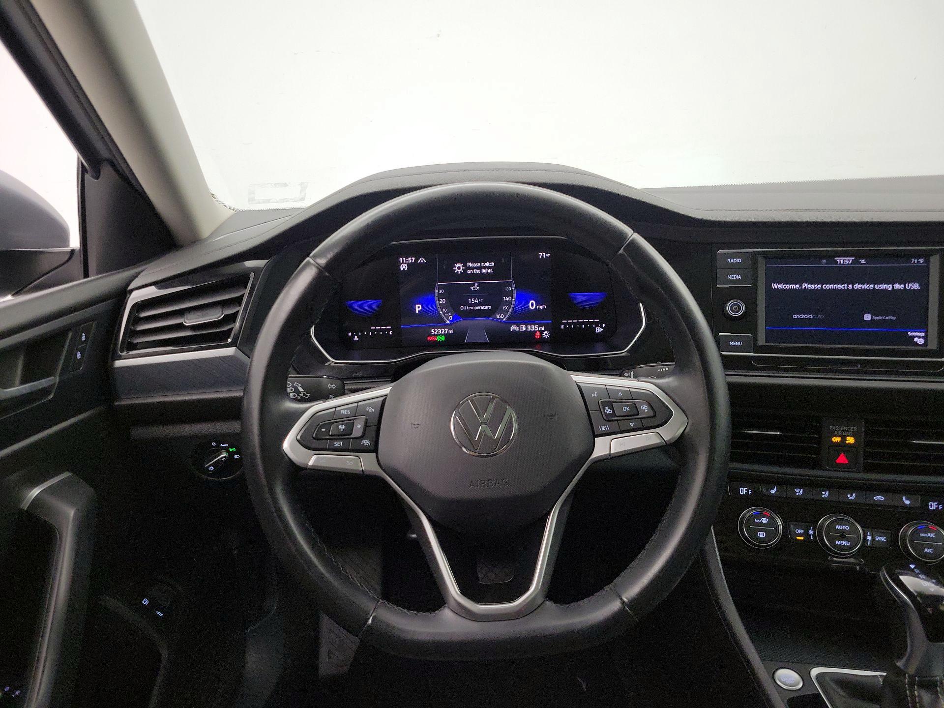 Thumbnail: 2024 Volkswagen Jetta - 10