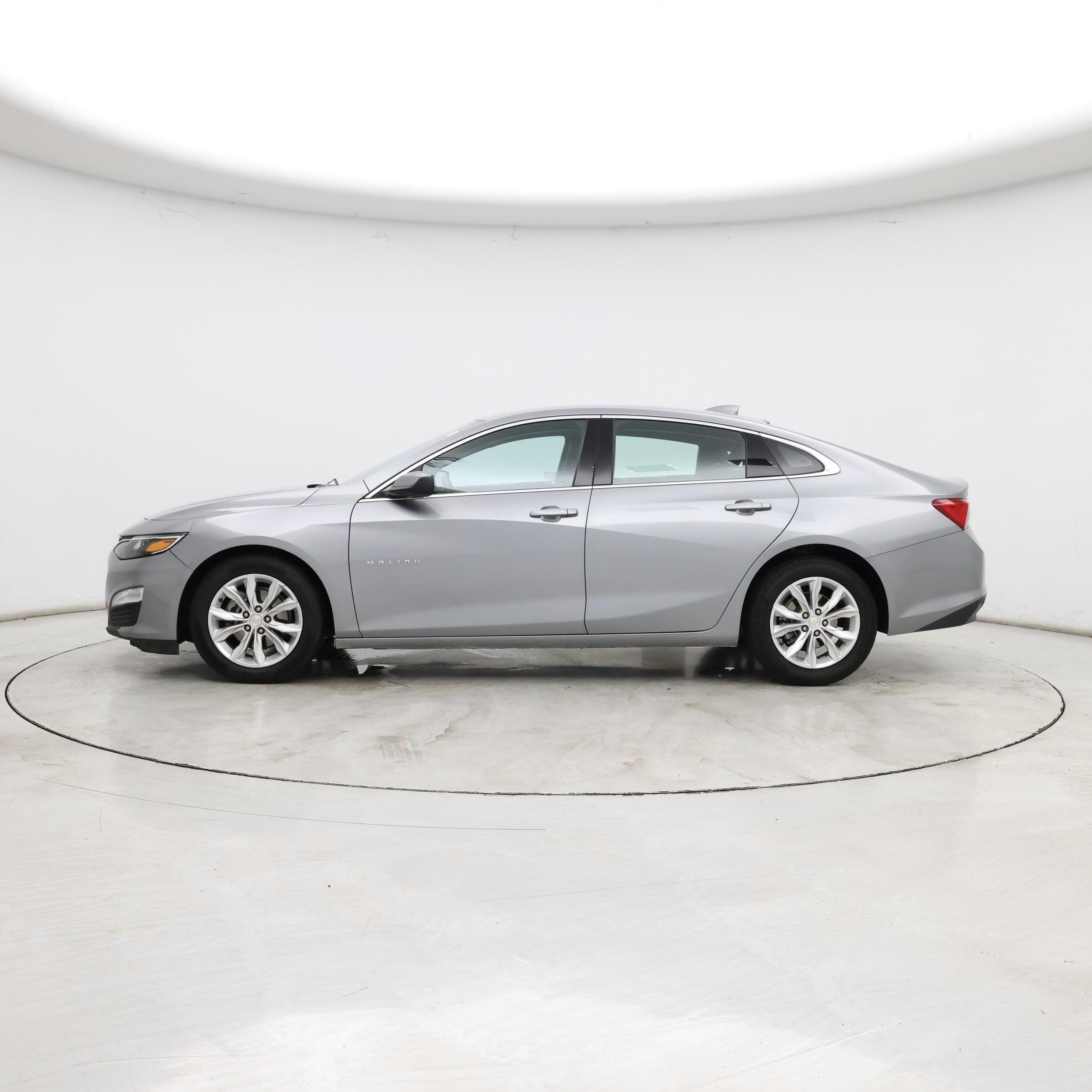 Thumbnail: 2024 Chevrolet Malibu - 3