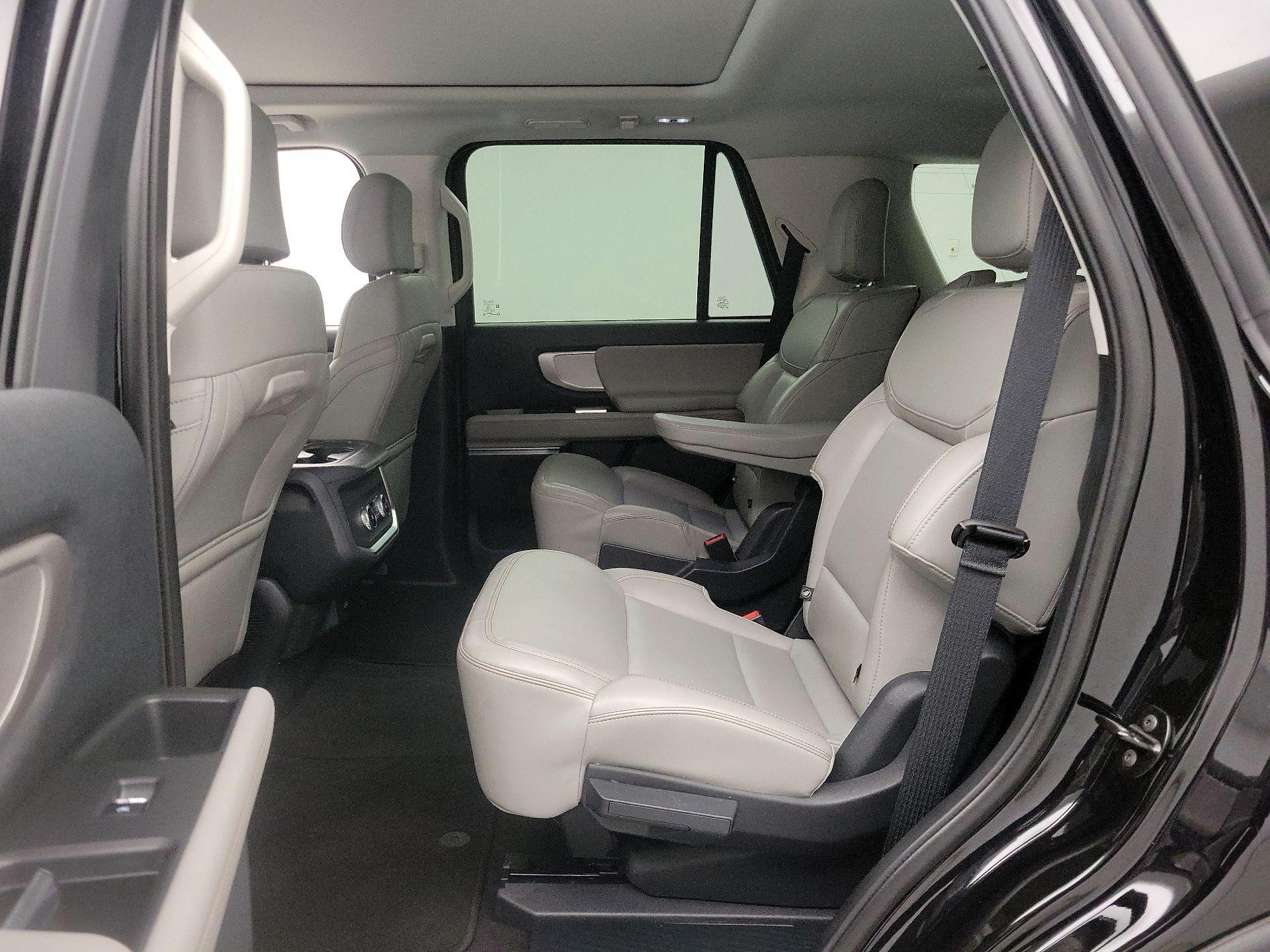 Thumbnail: 2025 Ford Expedition - 20