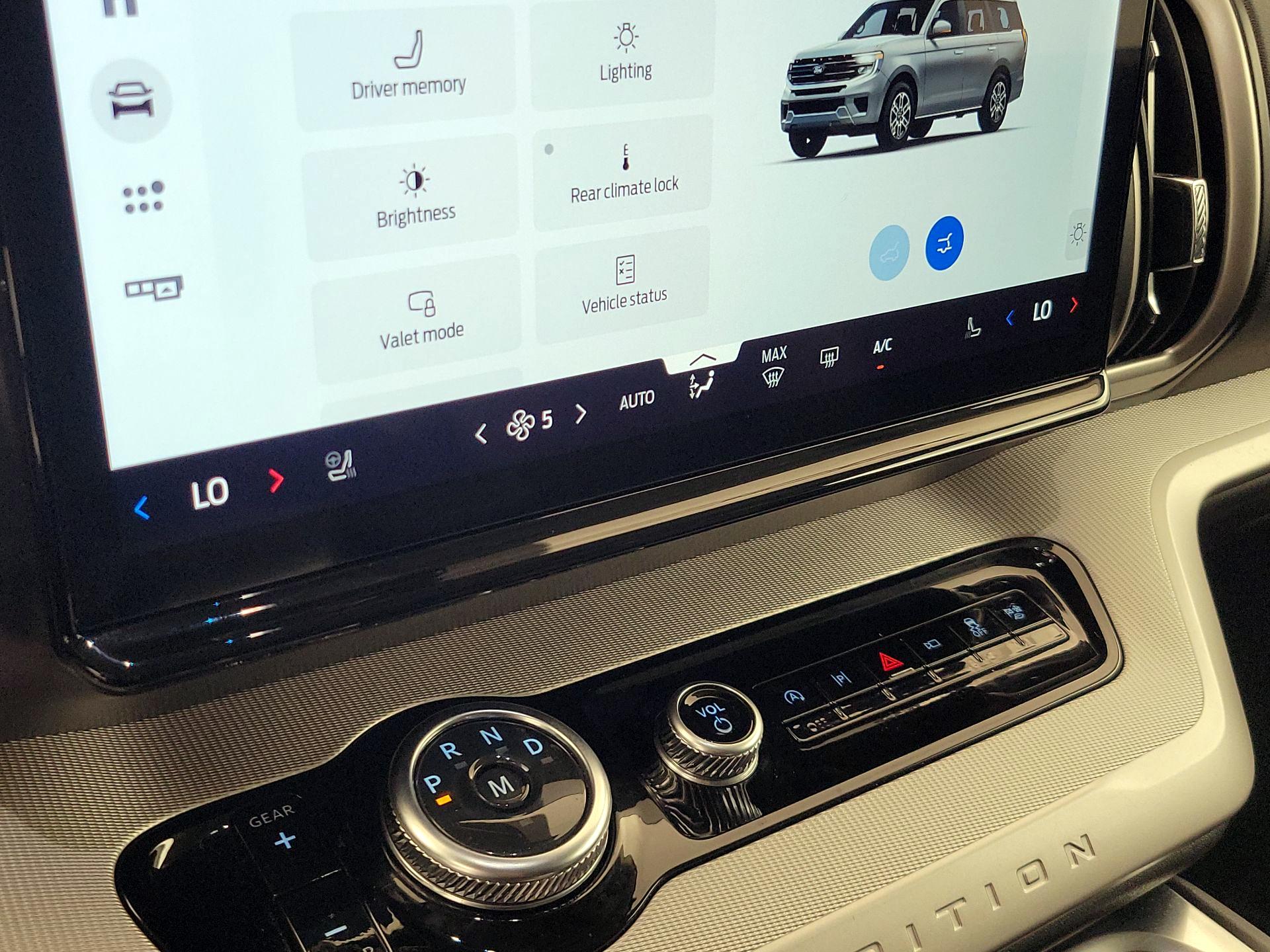 Thumbnail: 2025 Ford Expedition MAX - 17