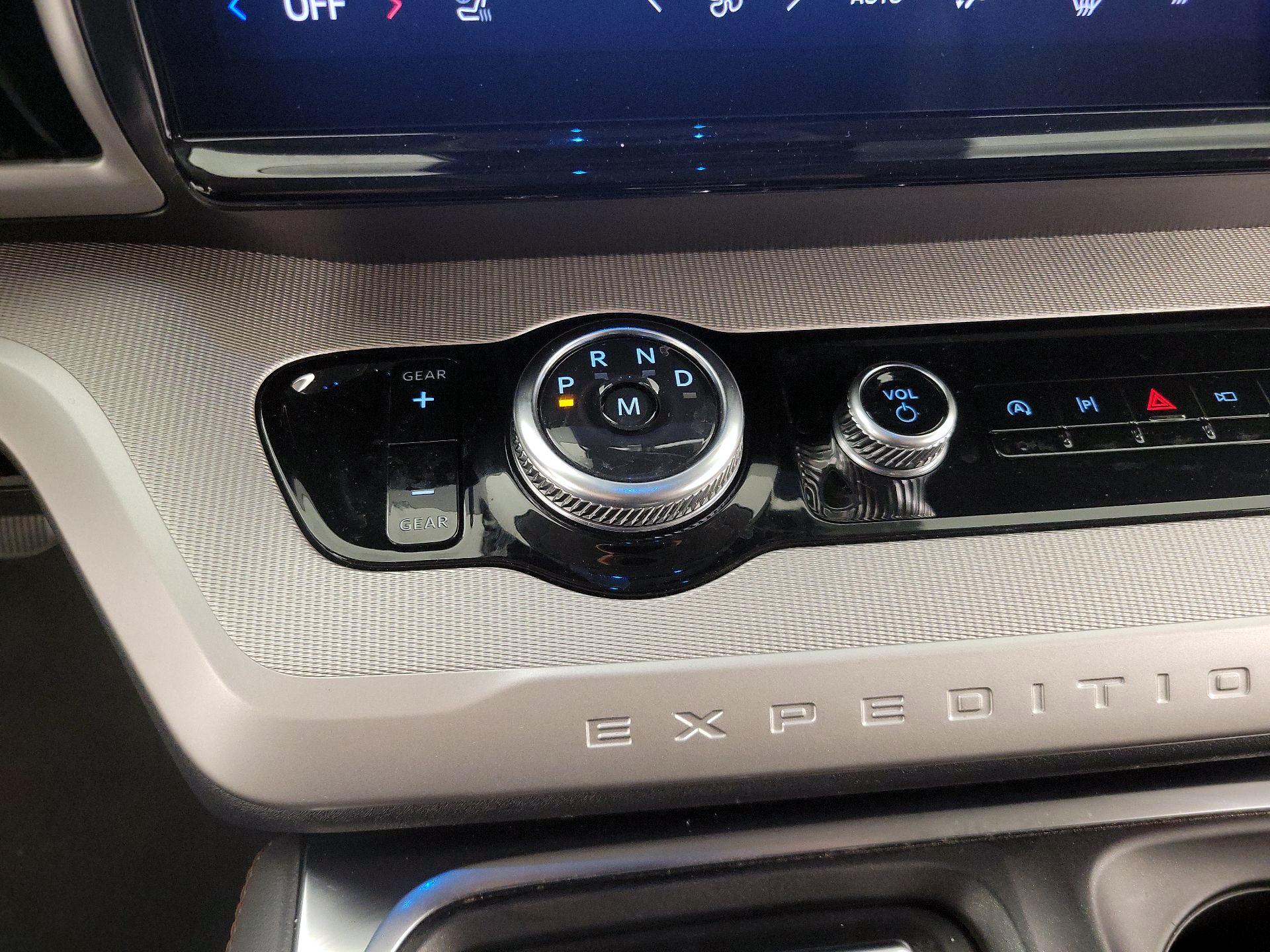 Thumbnail: 2025 Ford Expedition - 18
