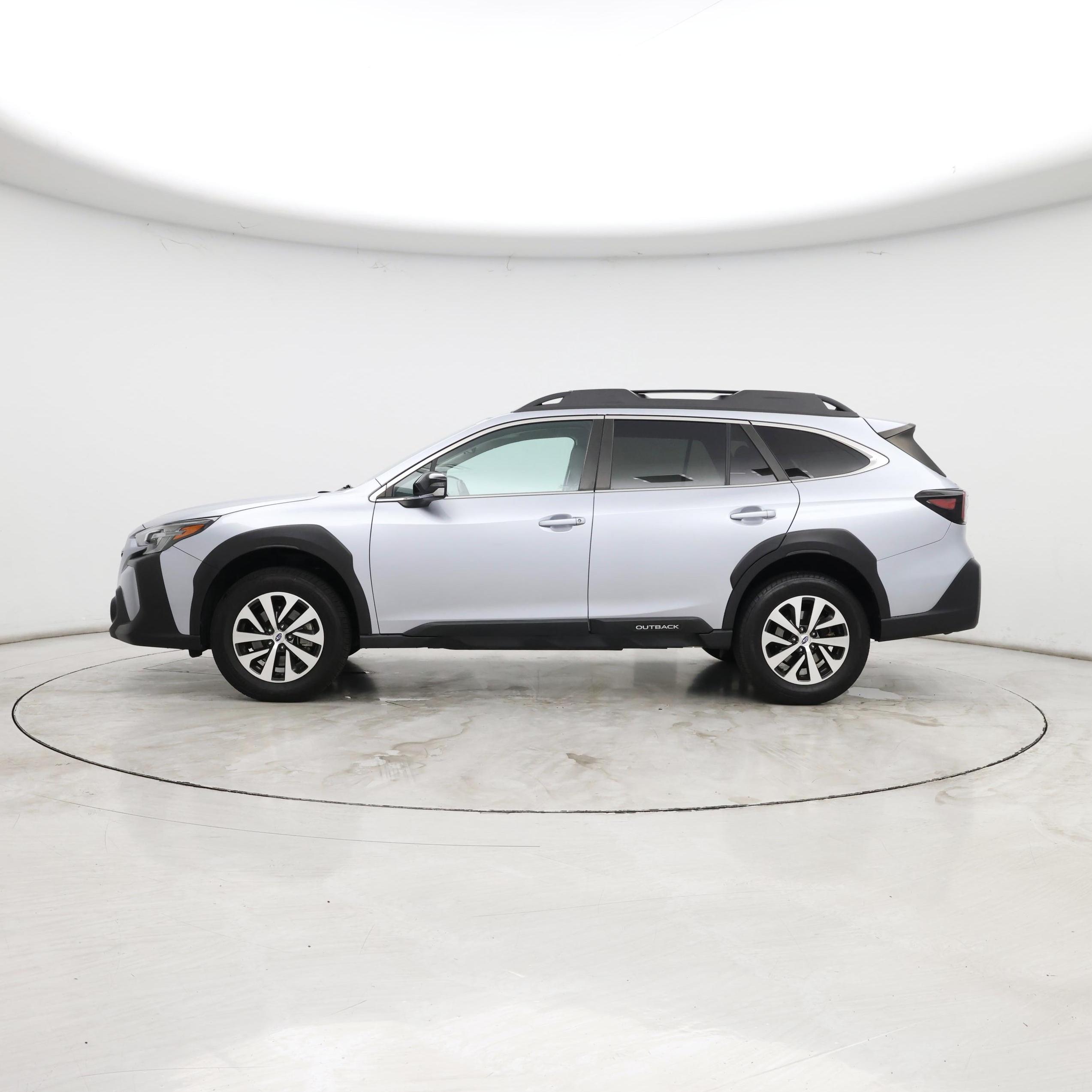 Thumbnail: 2023 Subaru Outback - 3