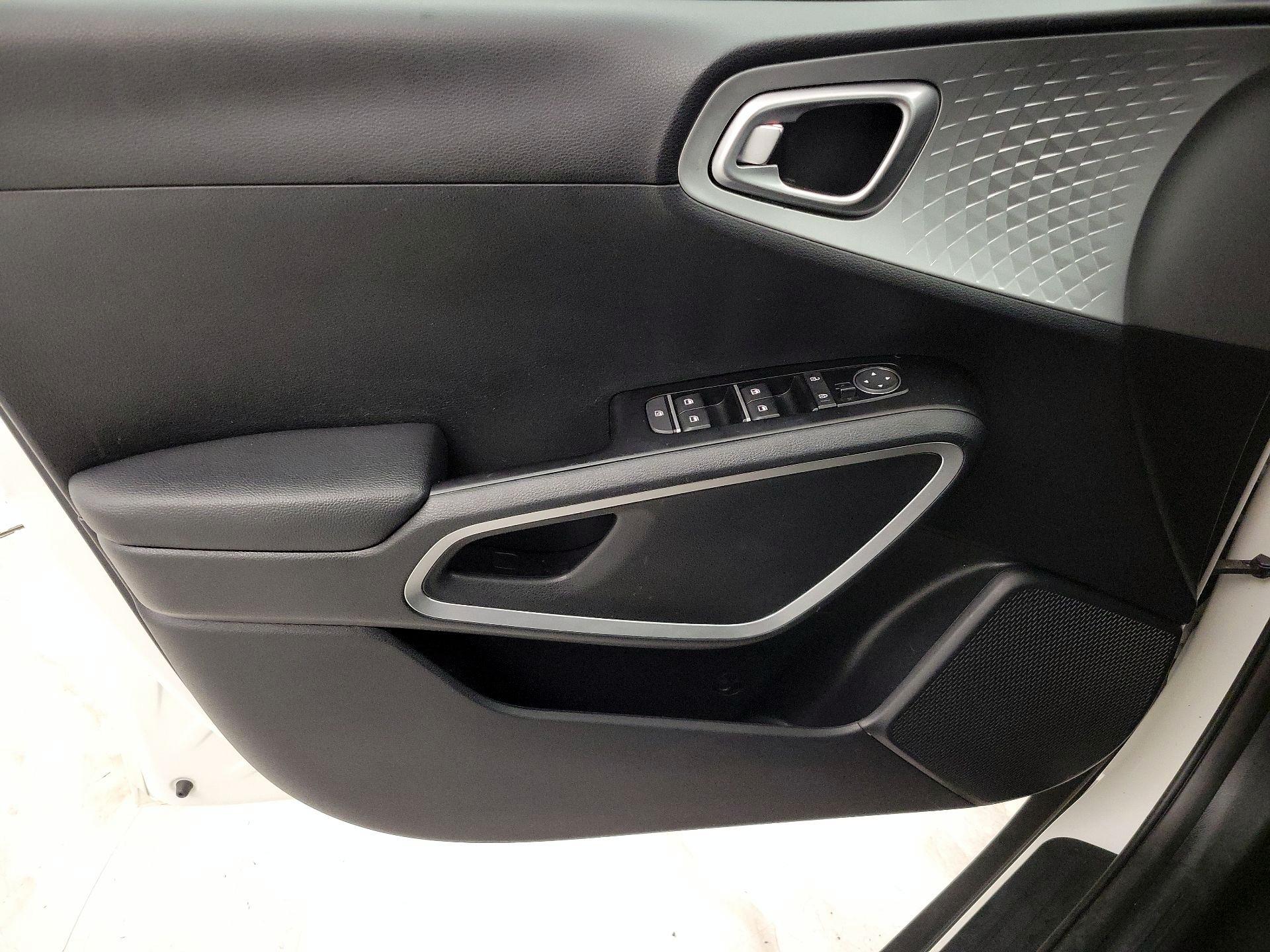 Thumbnail: 2022 Kia Soul - 12