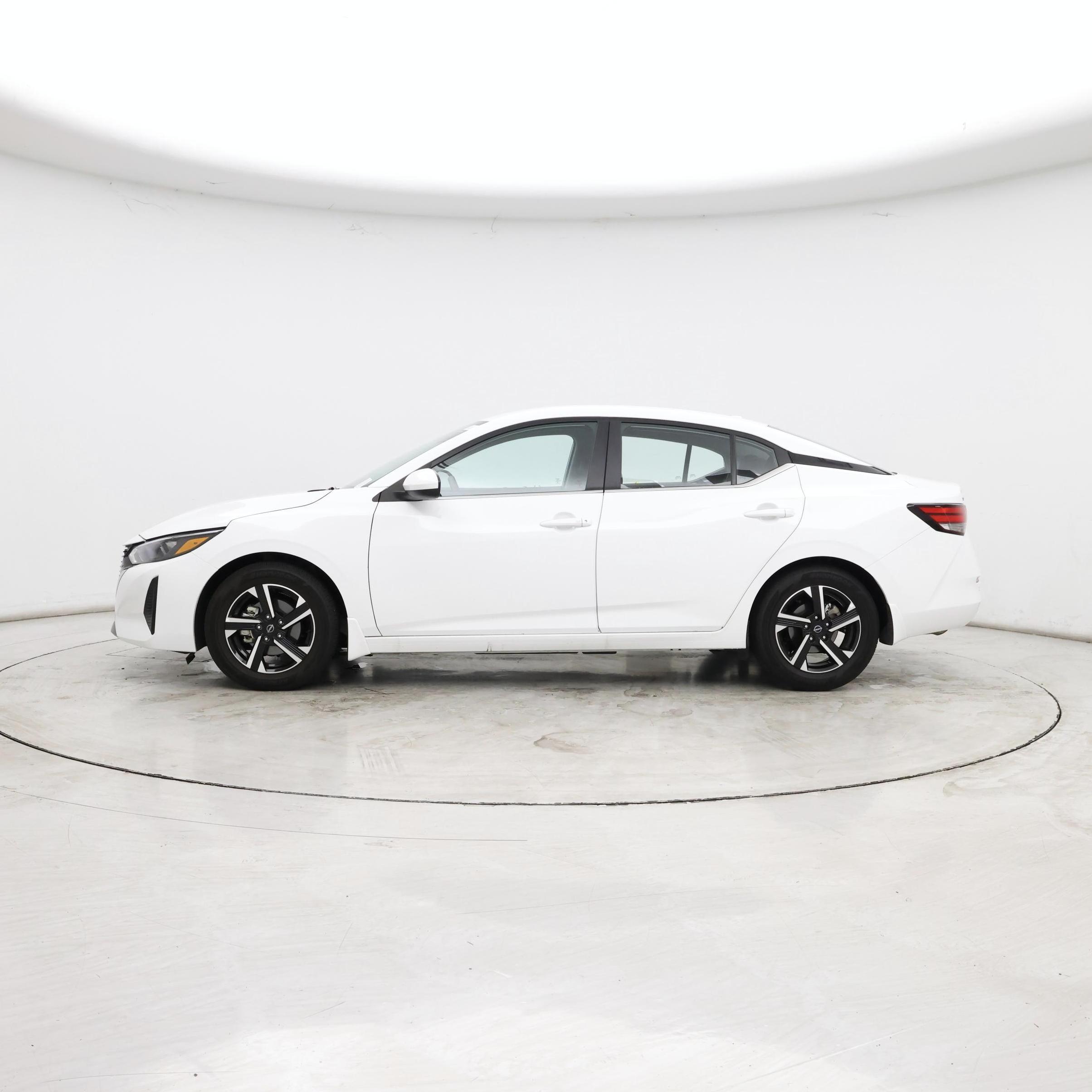 Thumbnail: 2025 Nissan Sentra - 3