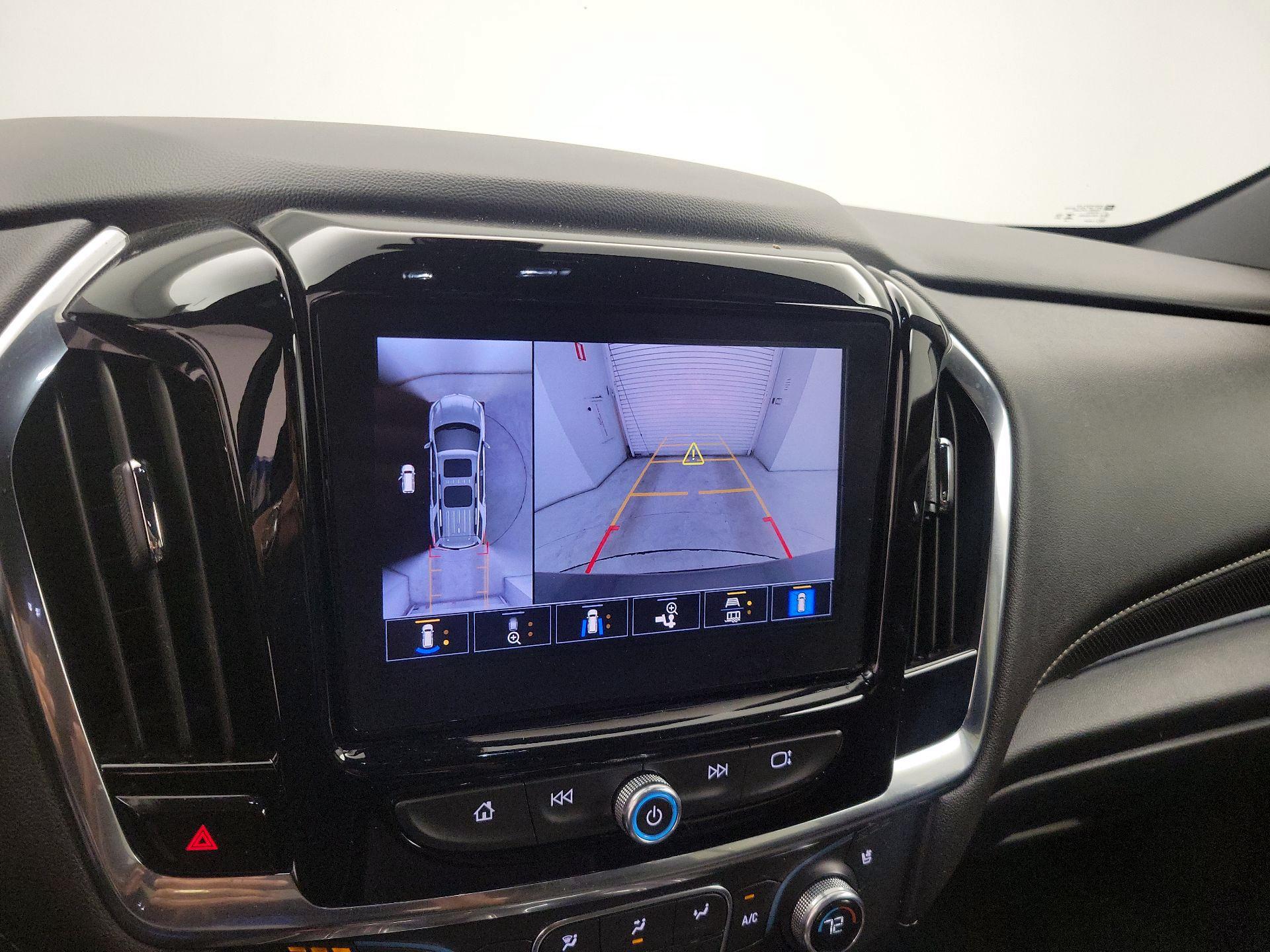 Thumbnail: 2023 Chevrolet Traverse - 14