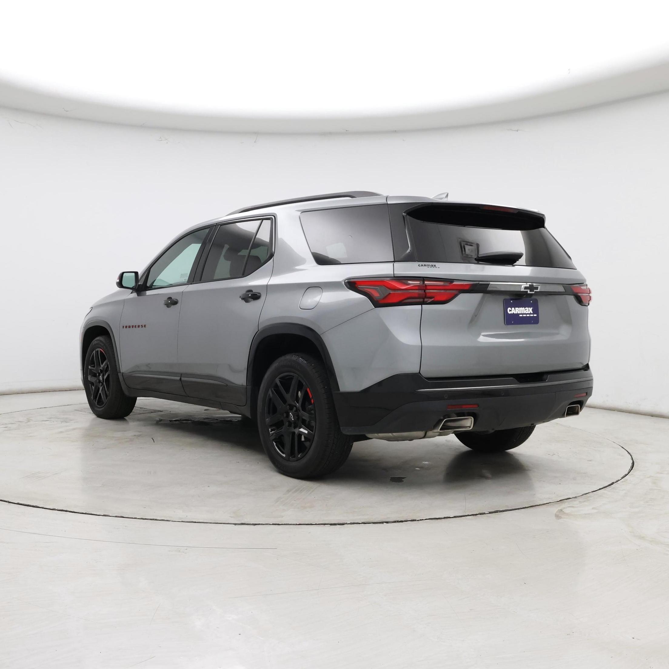 Thumbnail: 2023 Chevrolet Traverse - 2