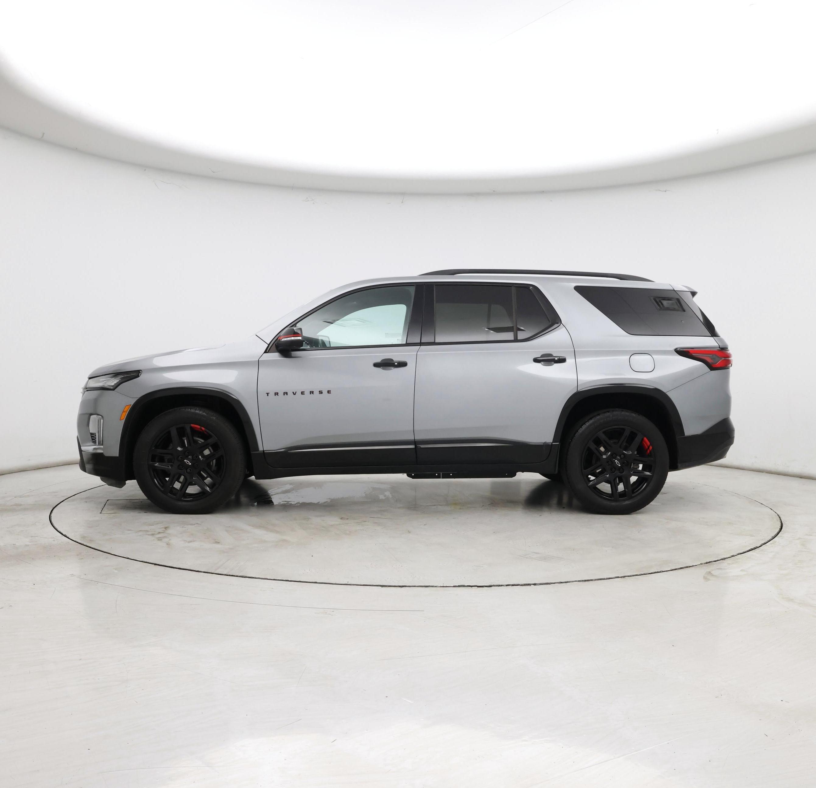 Thumbnail: 2023 Chevrolet Traverse - 3