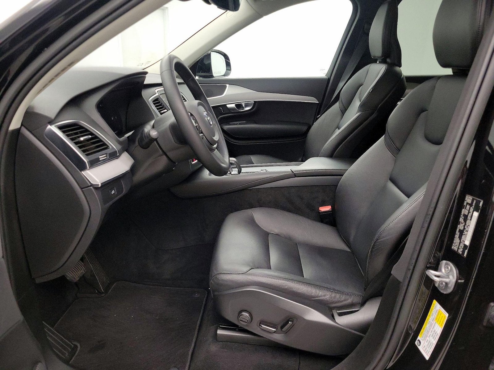 2023 Volvo XC90 Core - Photo 12