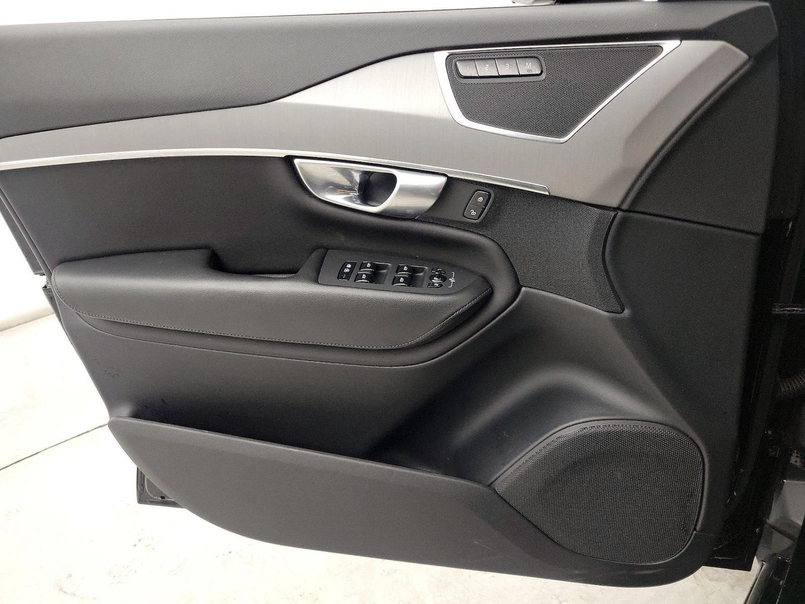 2023 Volvo XC90 Core - Photo 13
