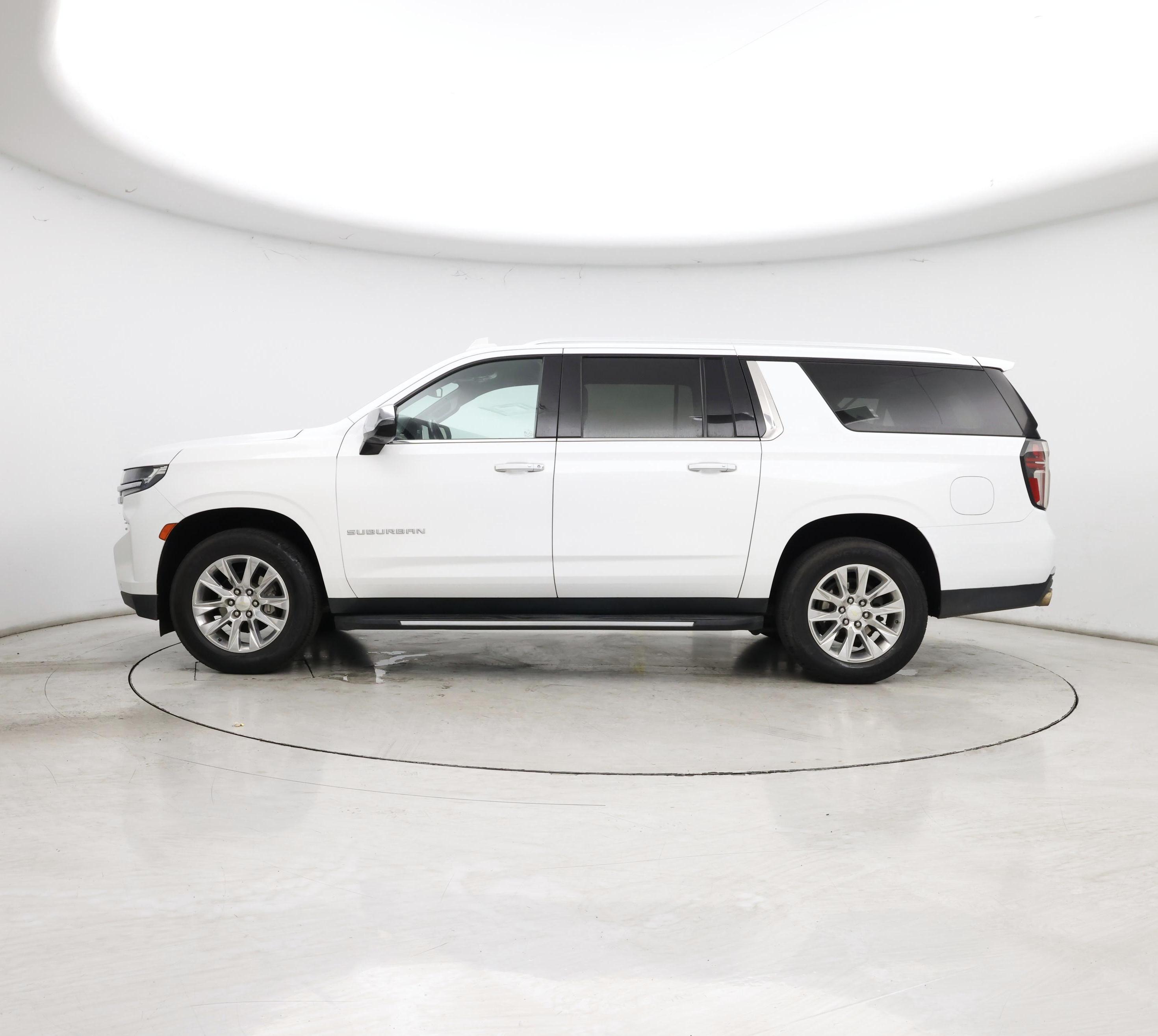 Thumbnail: 2022 Chevrolet Suburban - 3